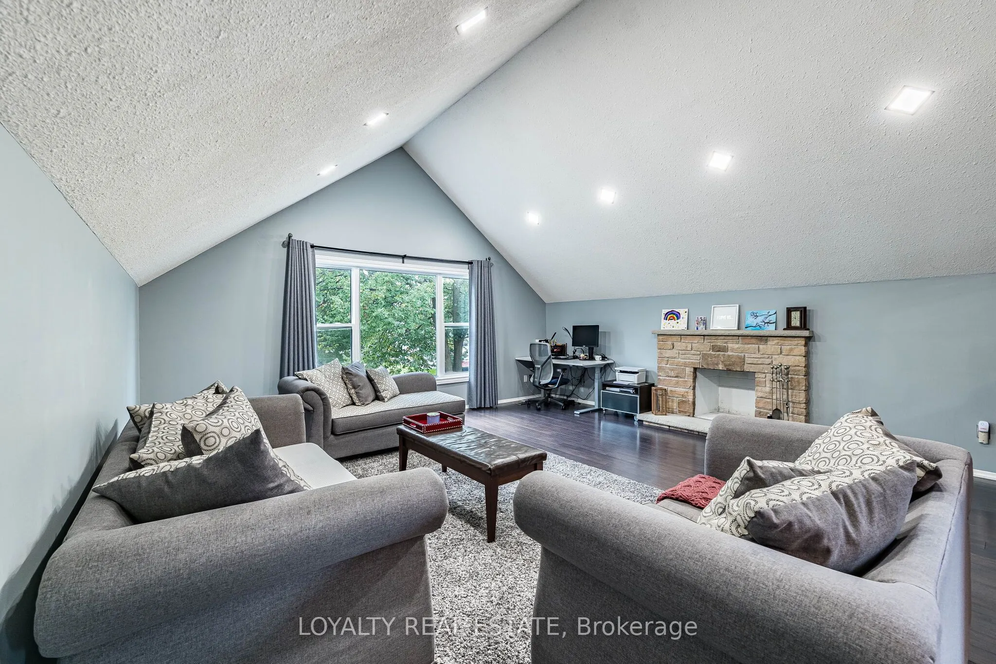 52 Newcastle Crescent