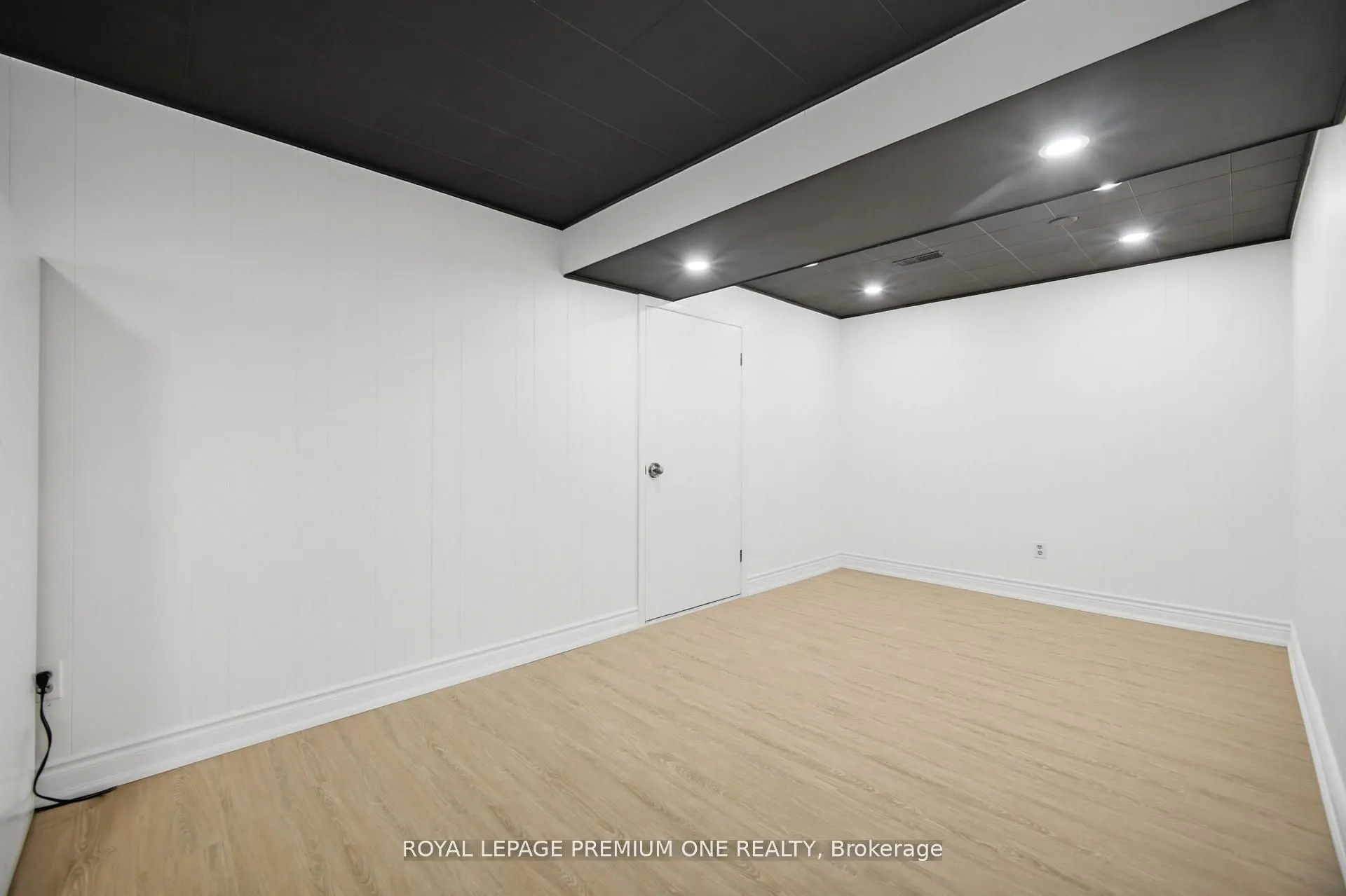 3195 Golden Orchard Drive