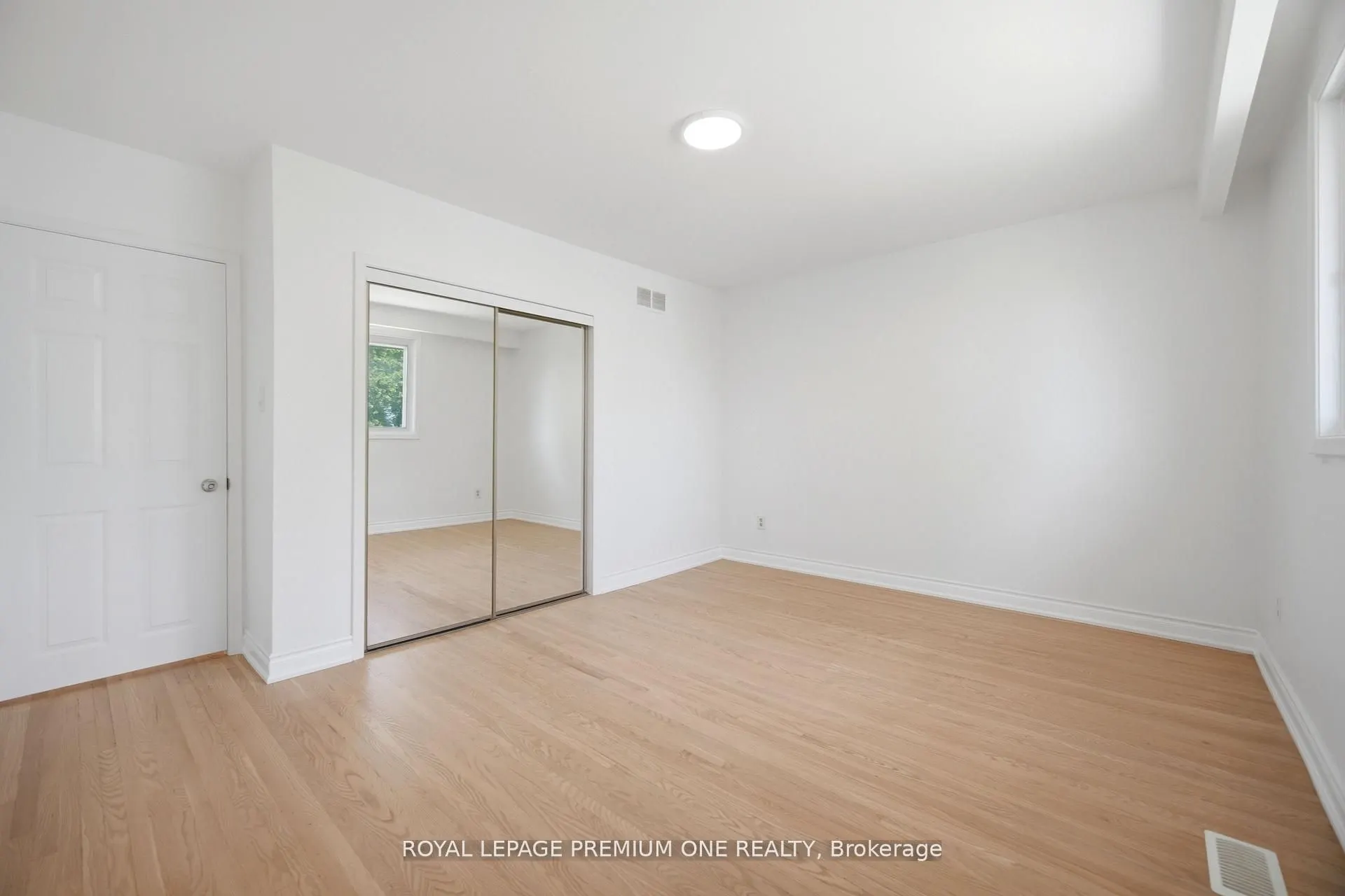 3195 Golden Orchard Drive