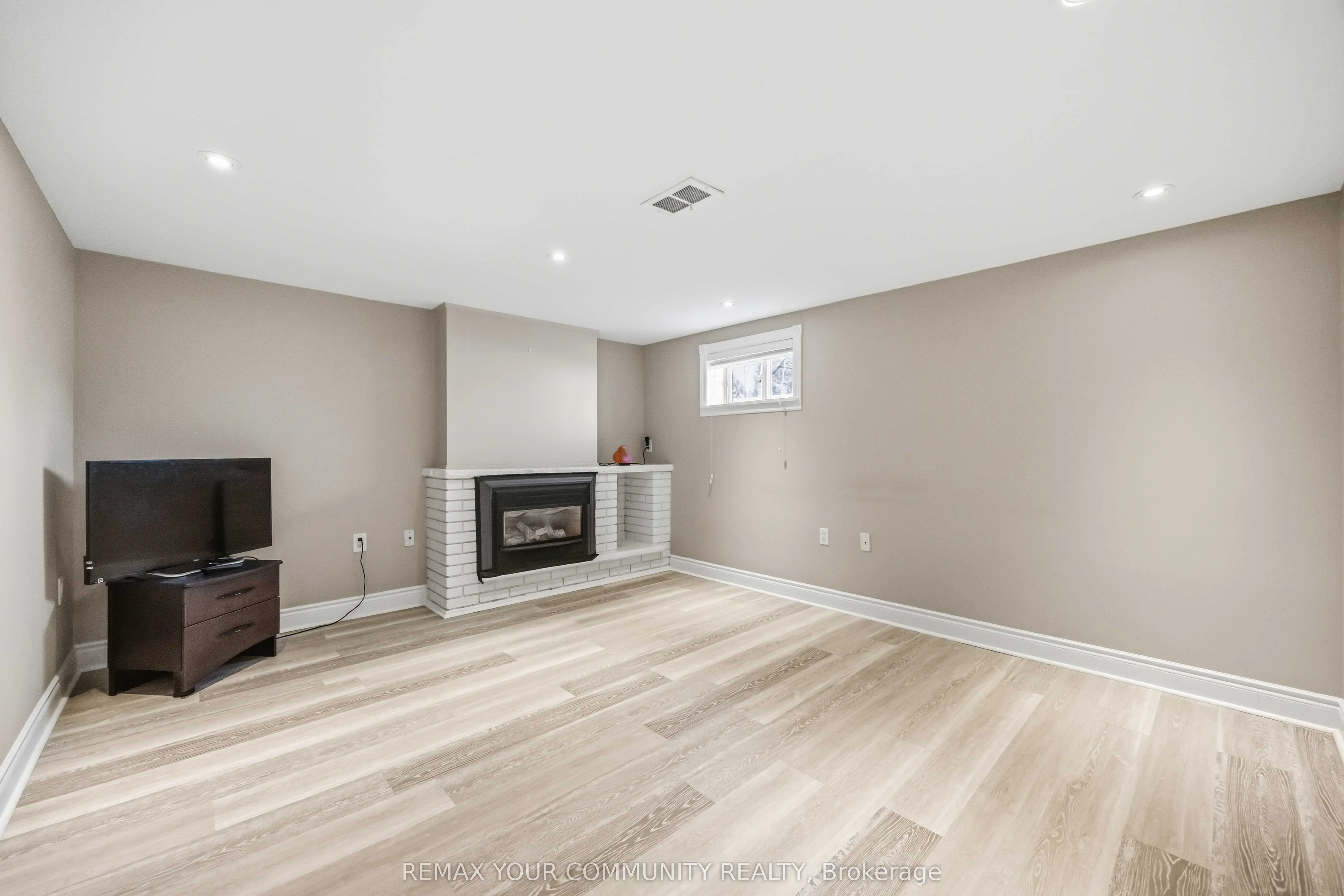 34 Walwyn Avenue