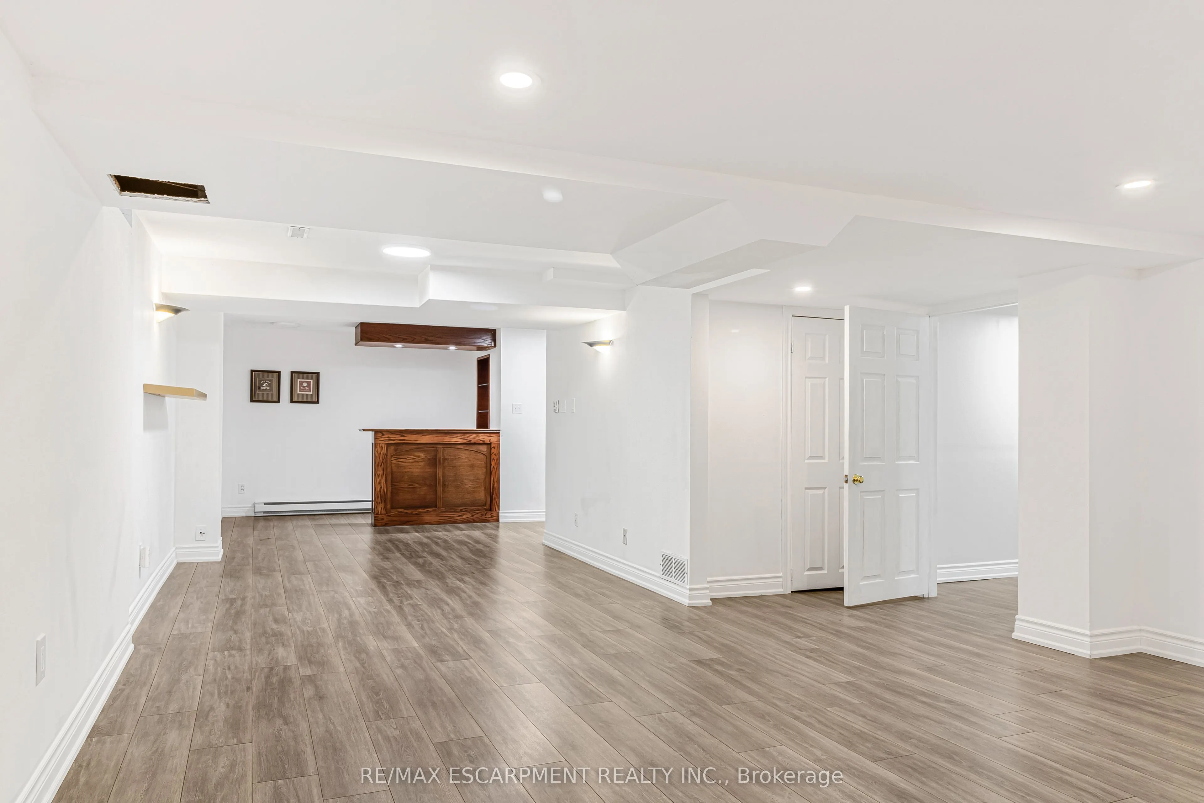 5576 Middlebury Drive