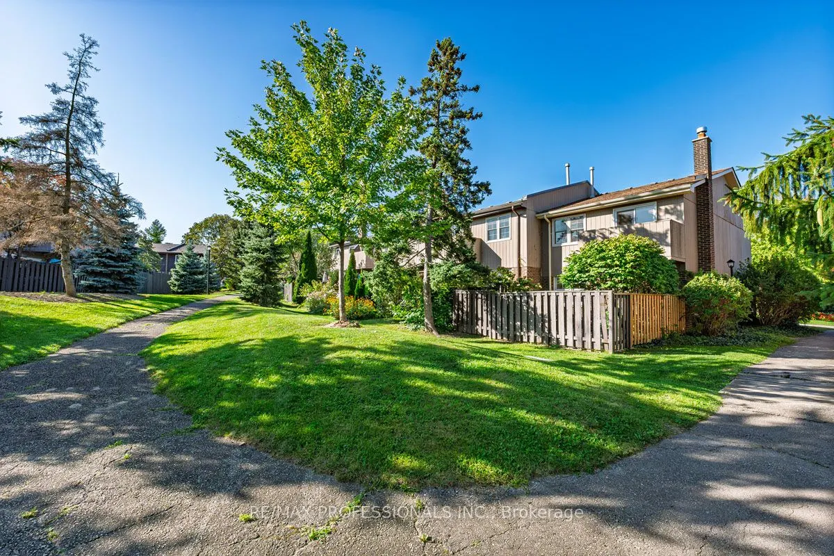 1951 Rathburn Road E #176