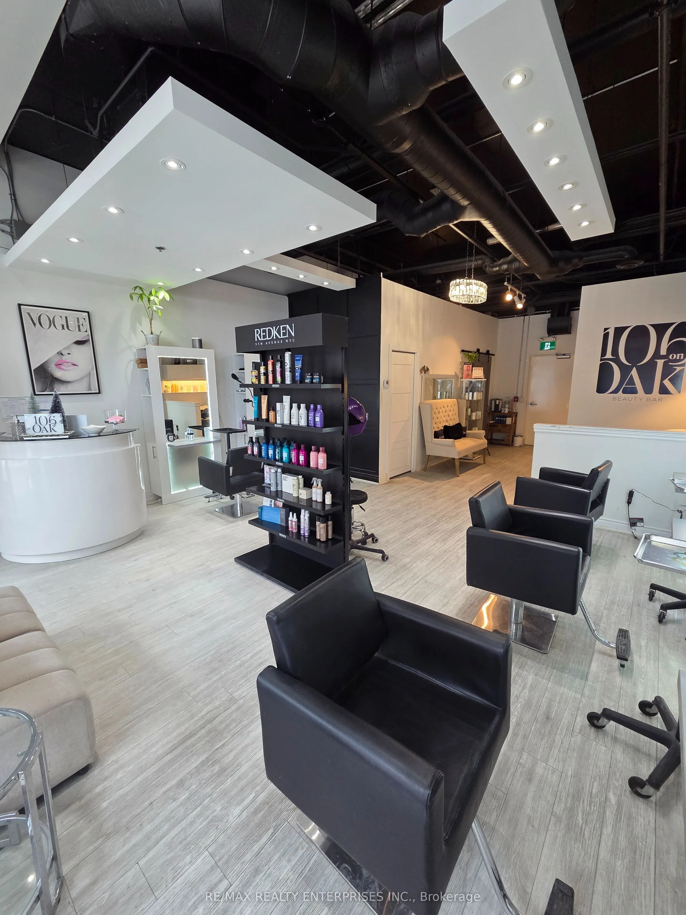 216 Oak Park Boulevard #106