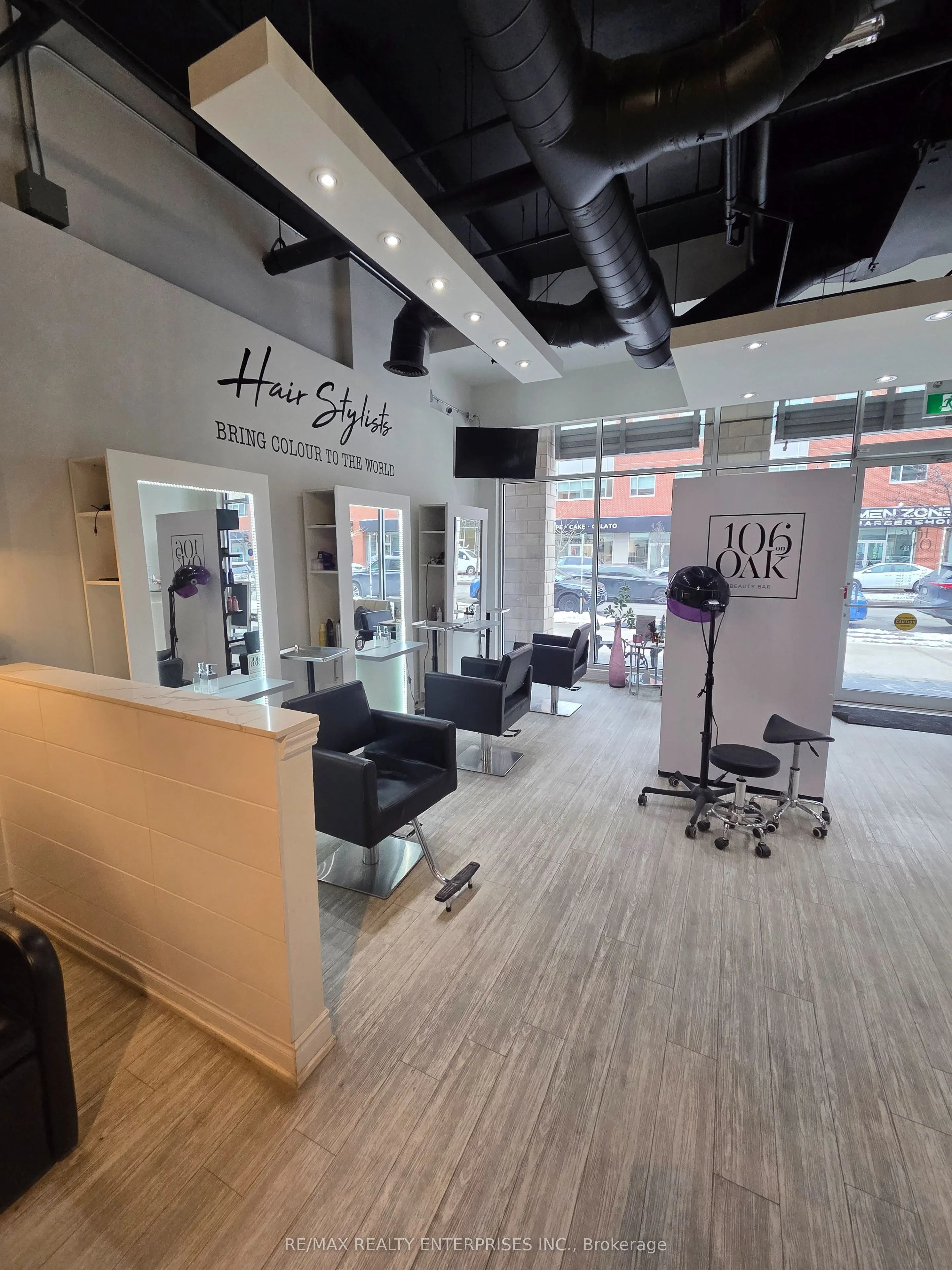 216 Oak Park Boulevard #106