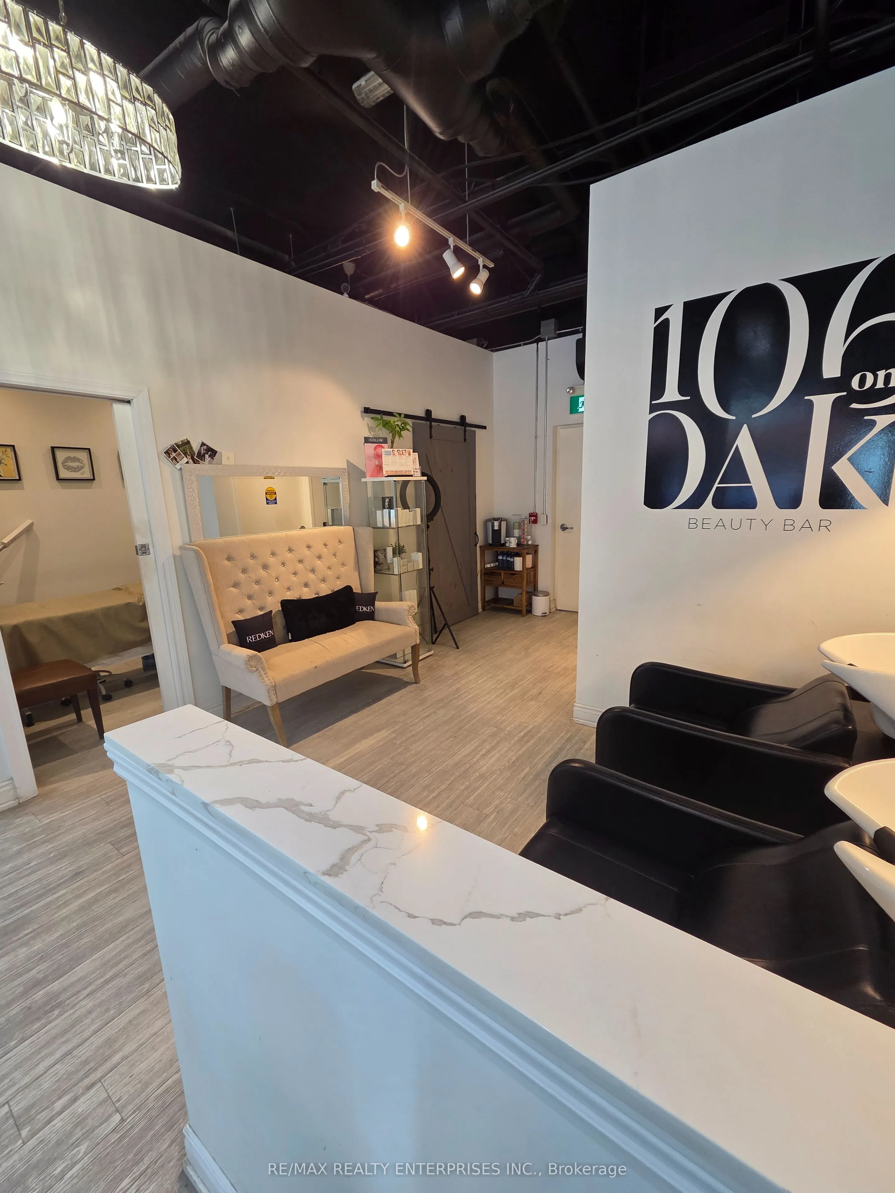 216 Oak Park Boulevard #106