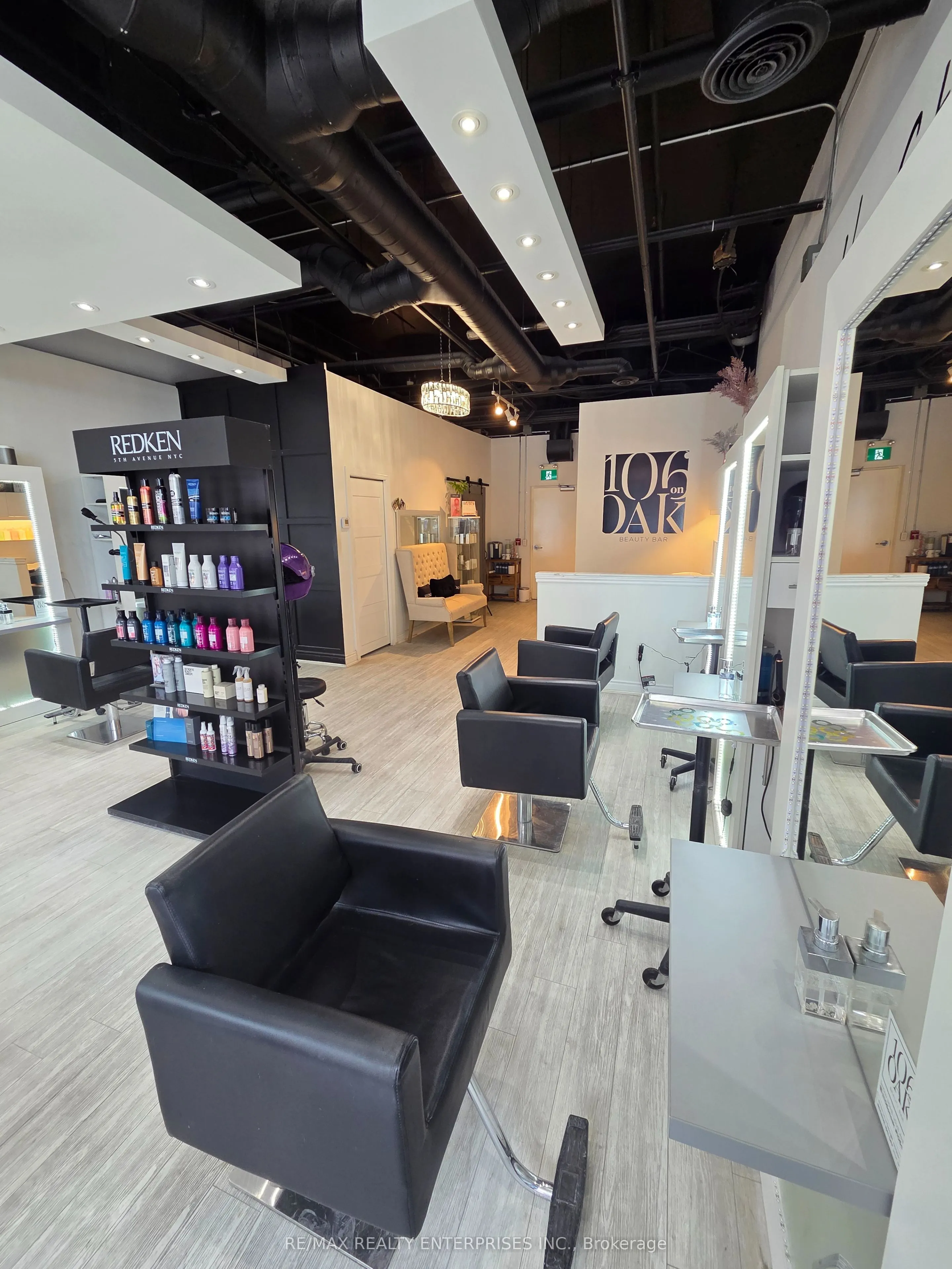 216 Oak Park Boulevard #106