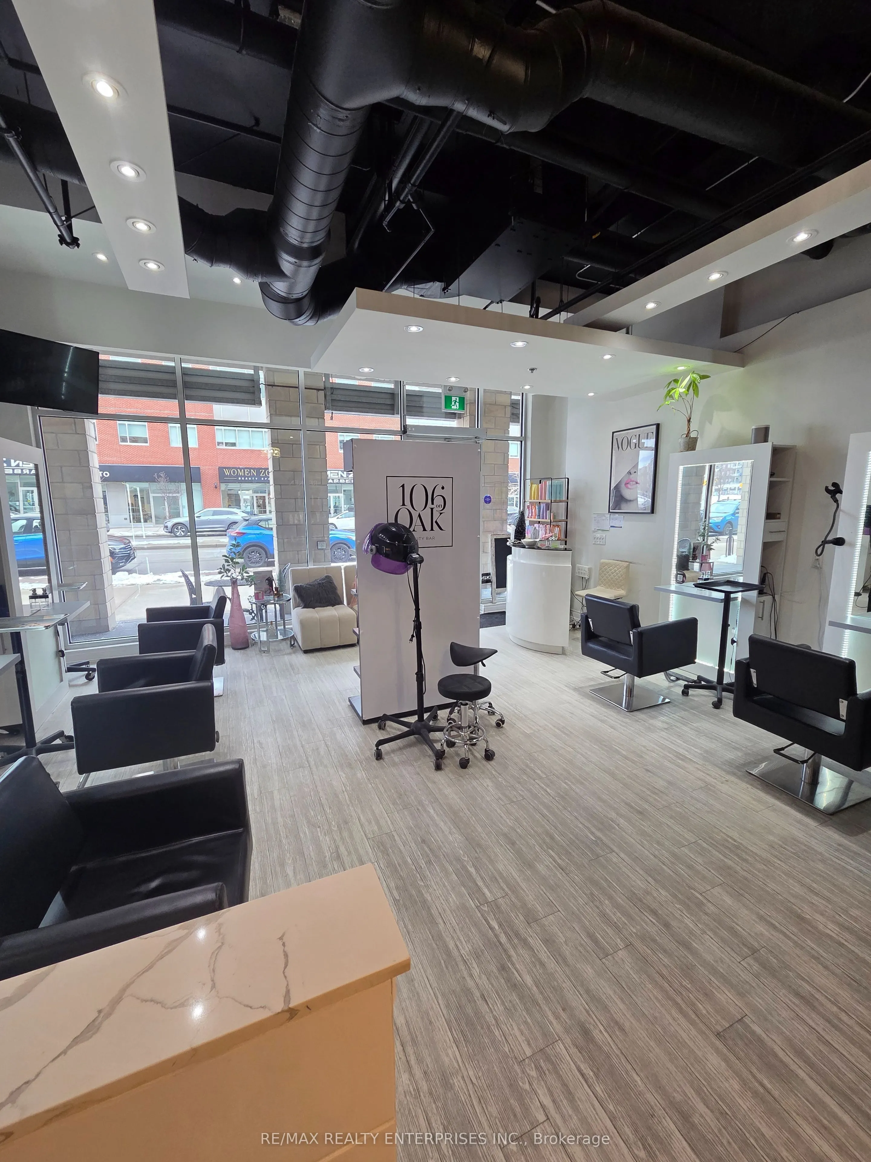 216 Oak Park Boulevard #106