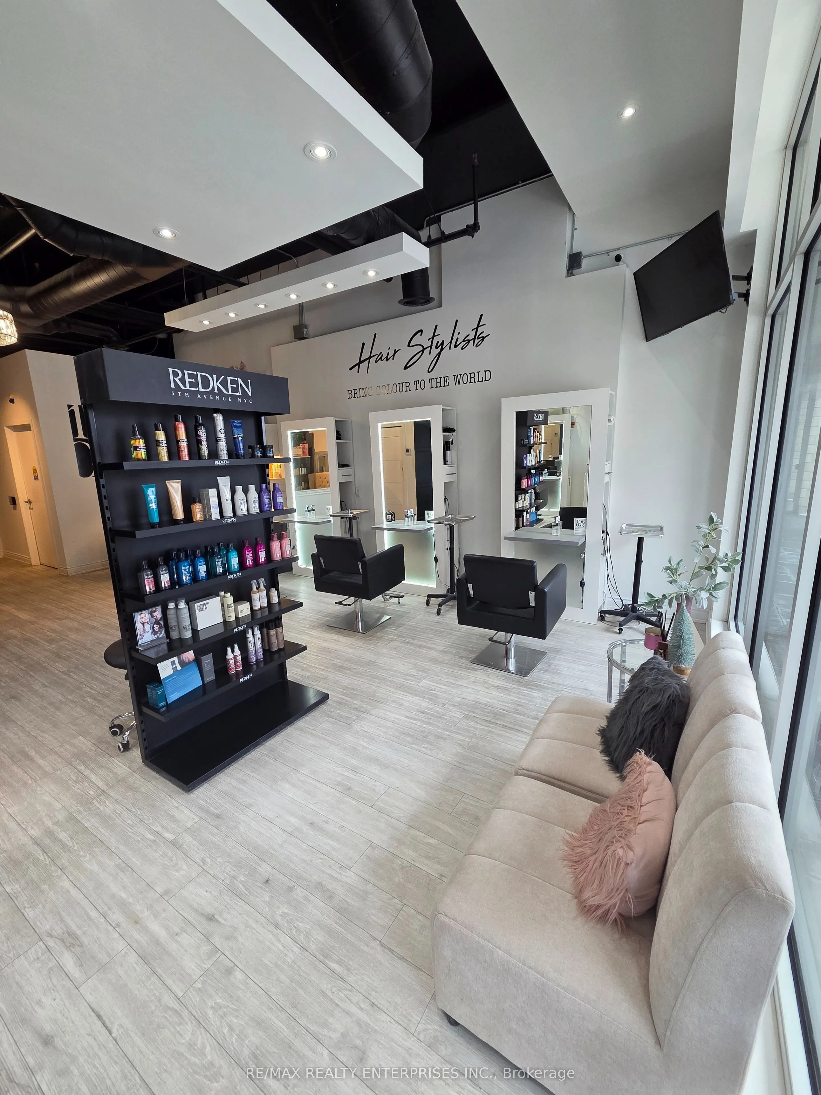 216 Oak Park Boulevard #106