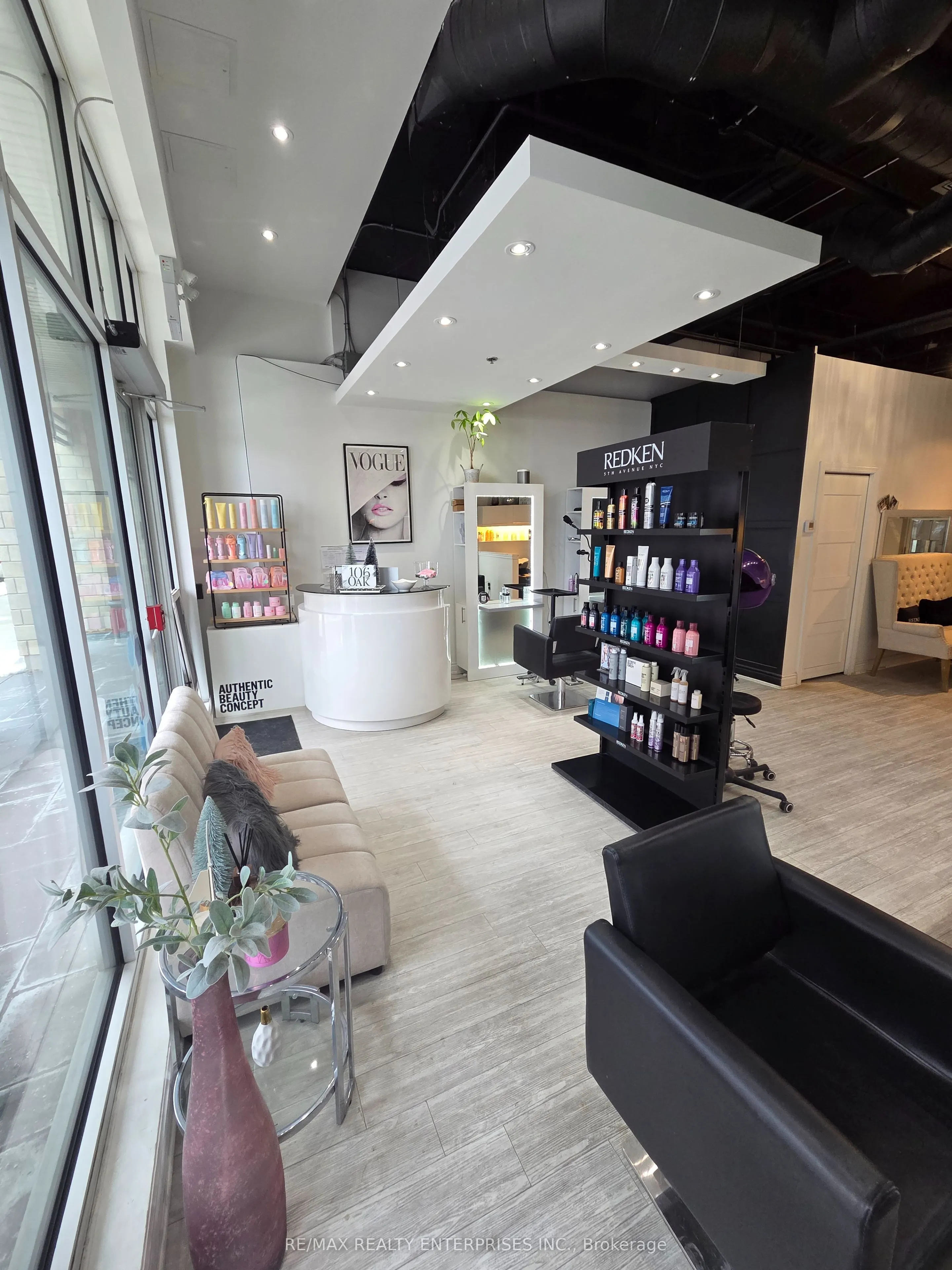216 Oak Park Boulevard #106
