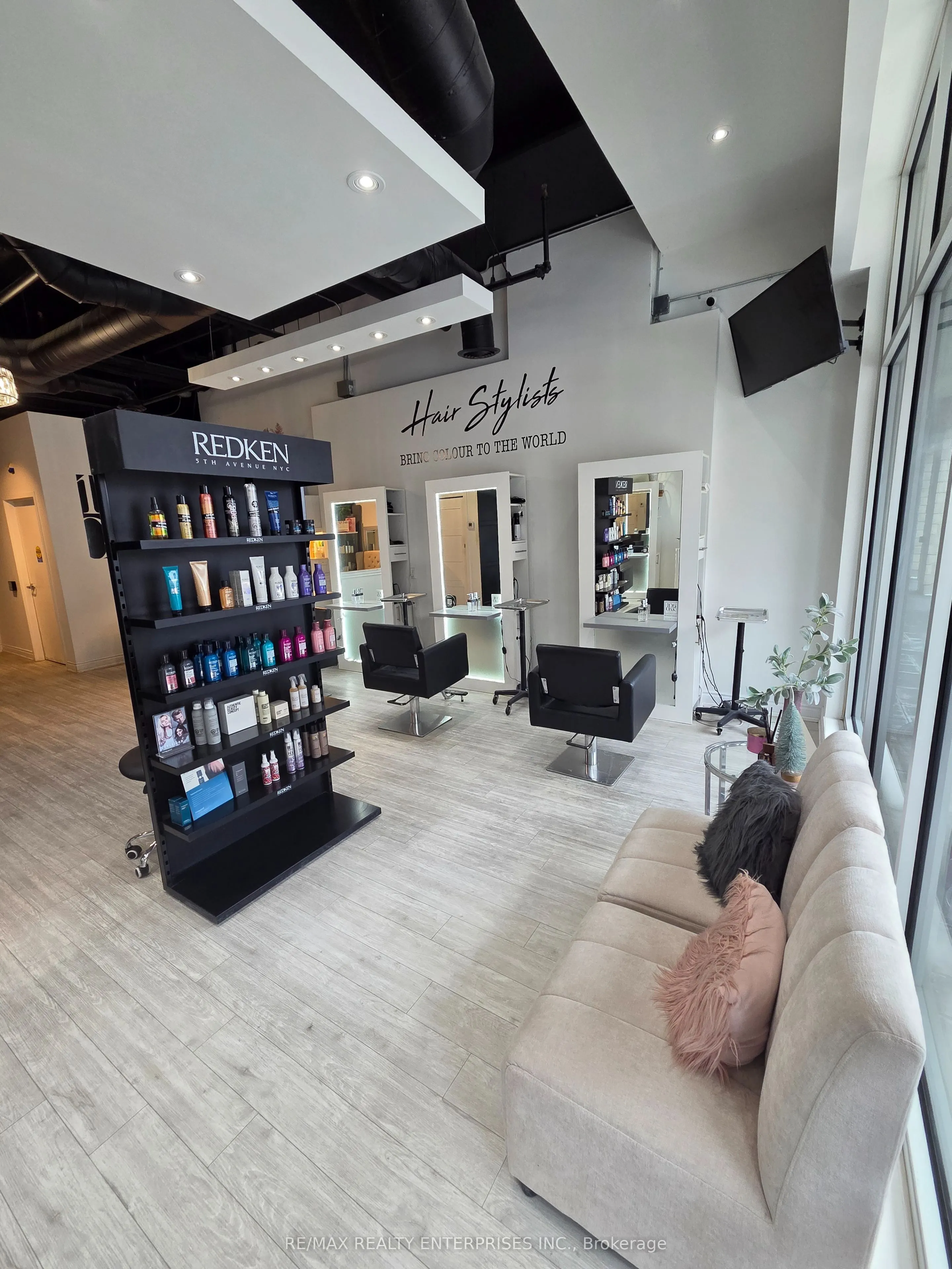 216 Oak Park Boulevard #106