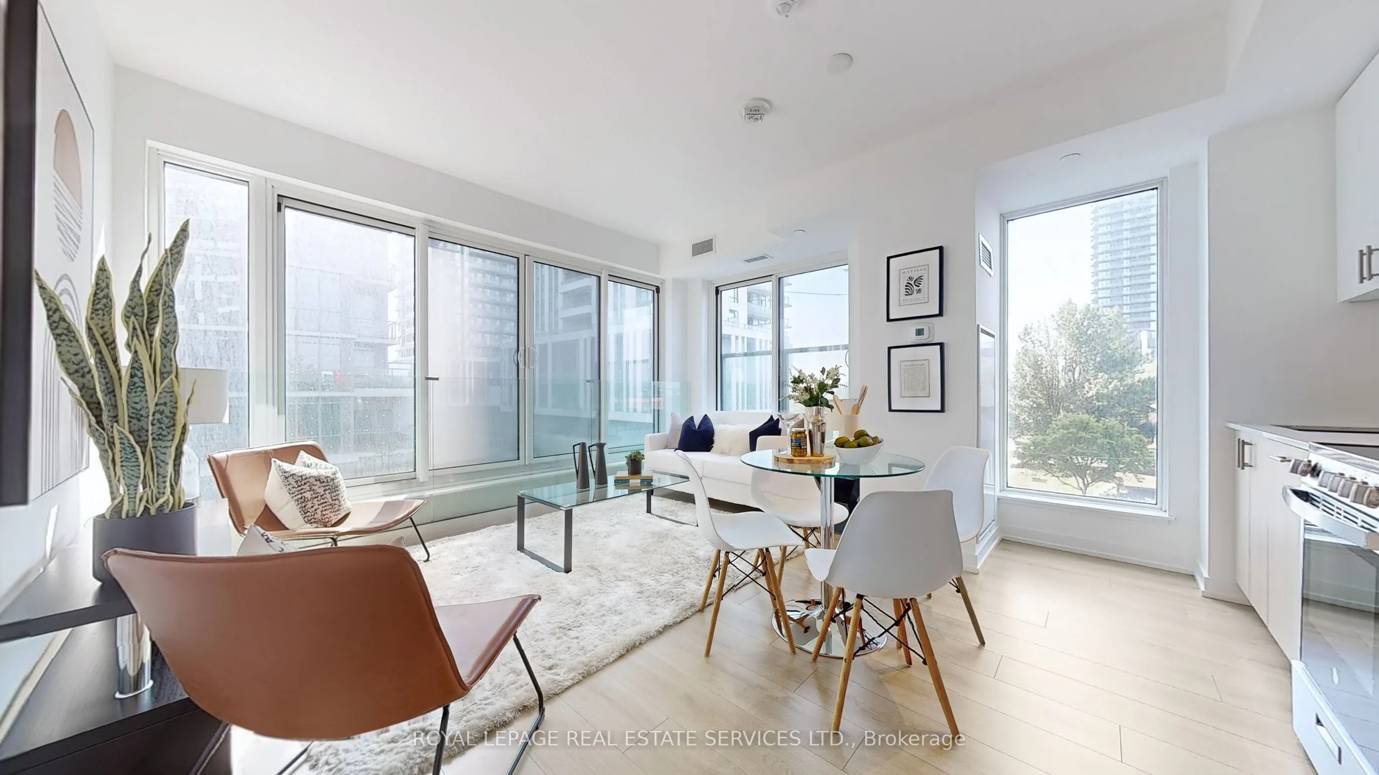 1195 The Queensway #213