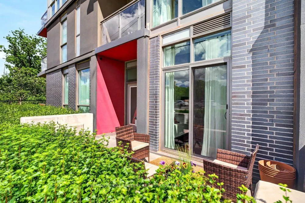 5240 Dundas Street #B209