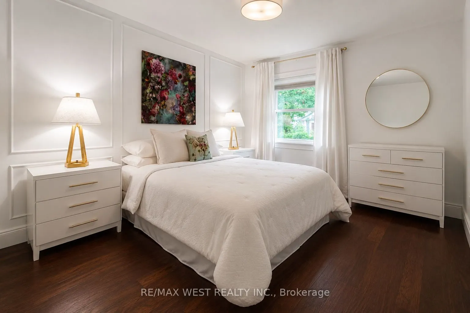 12 Brentwood Road S