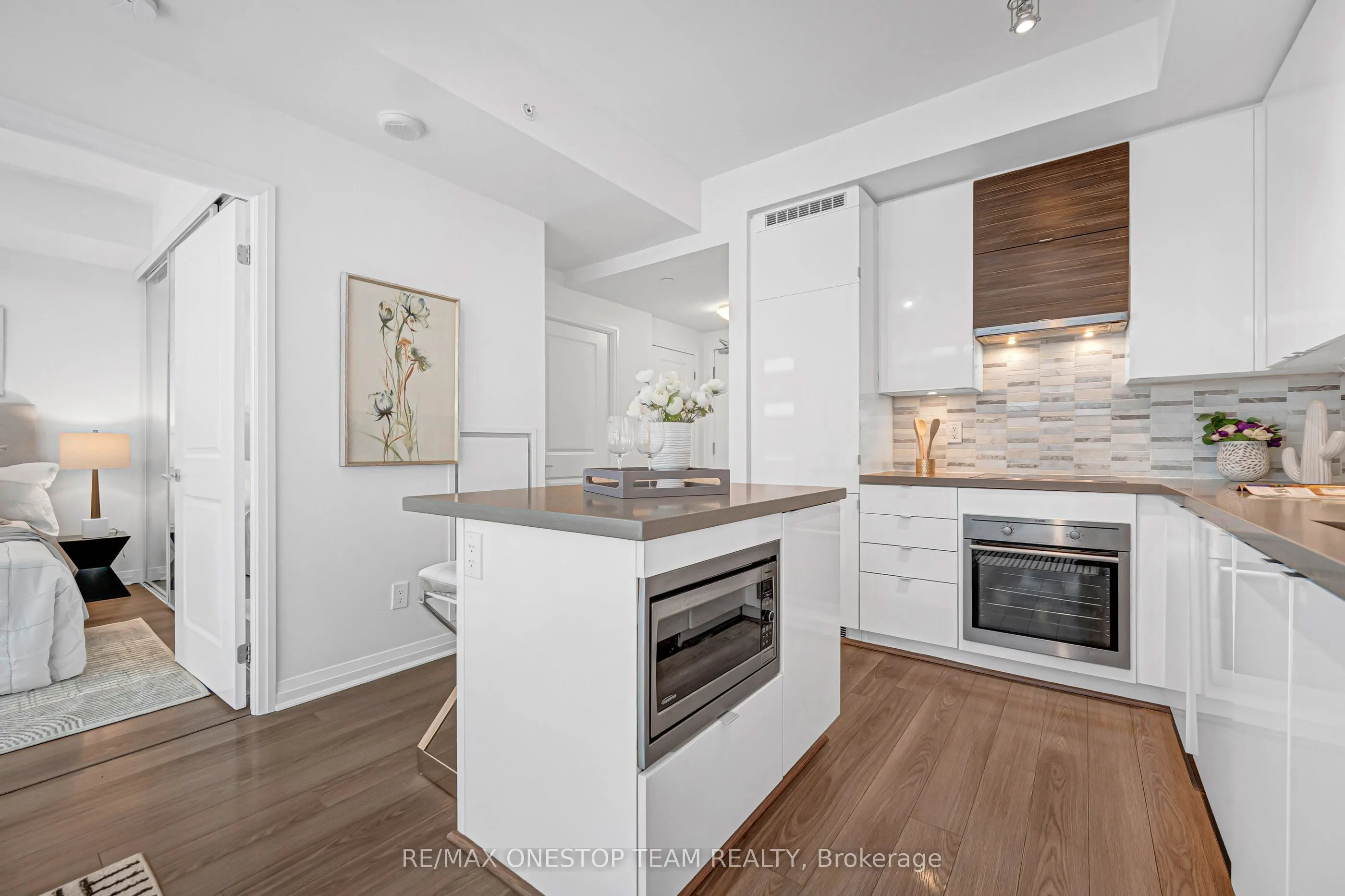 59 Annie Craig Drive #1306
