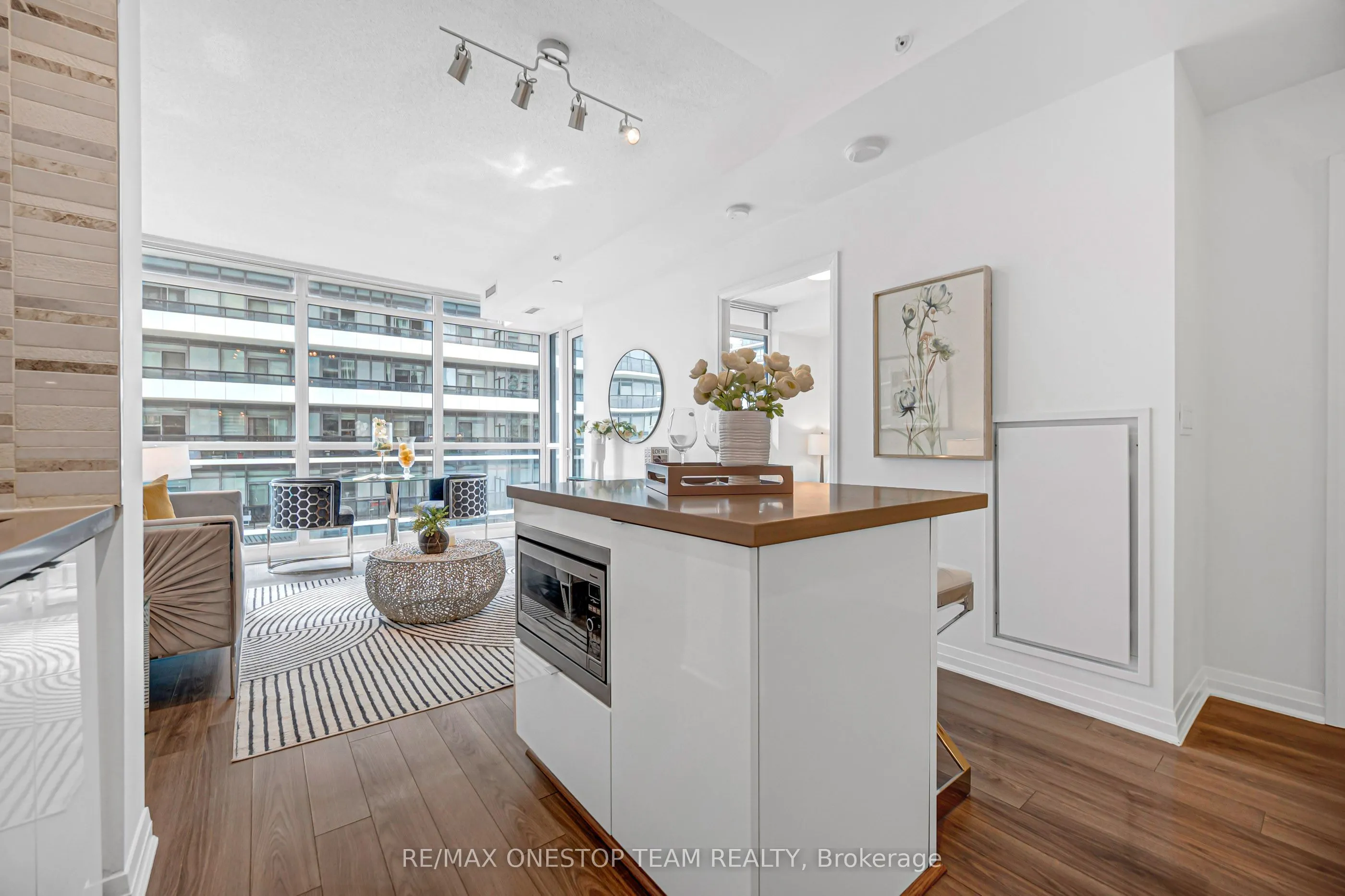 59 Annie Craig Drive #1306