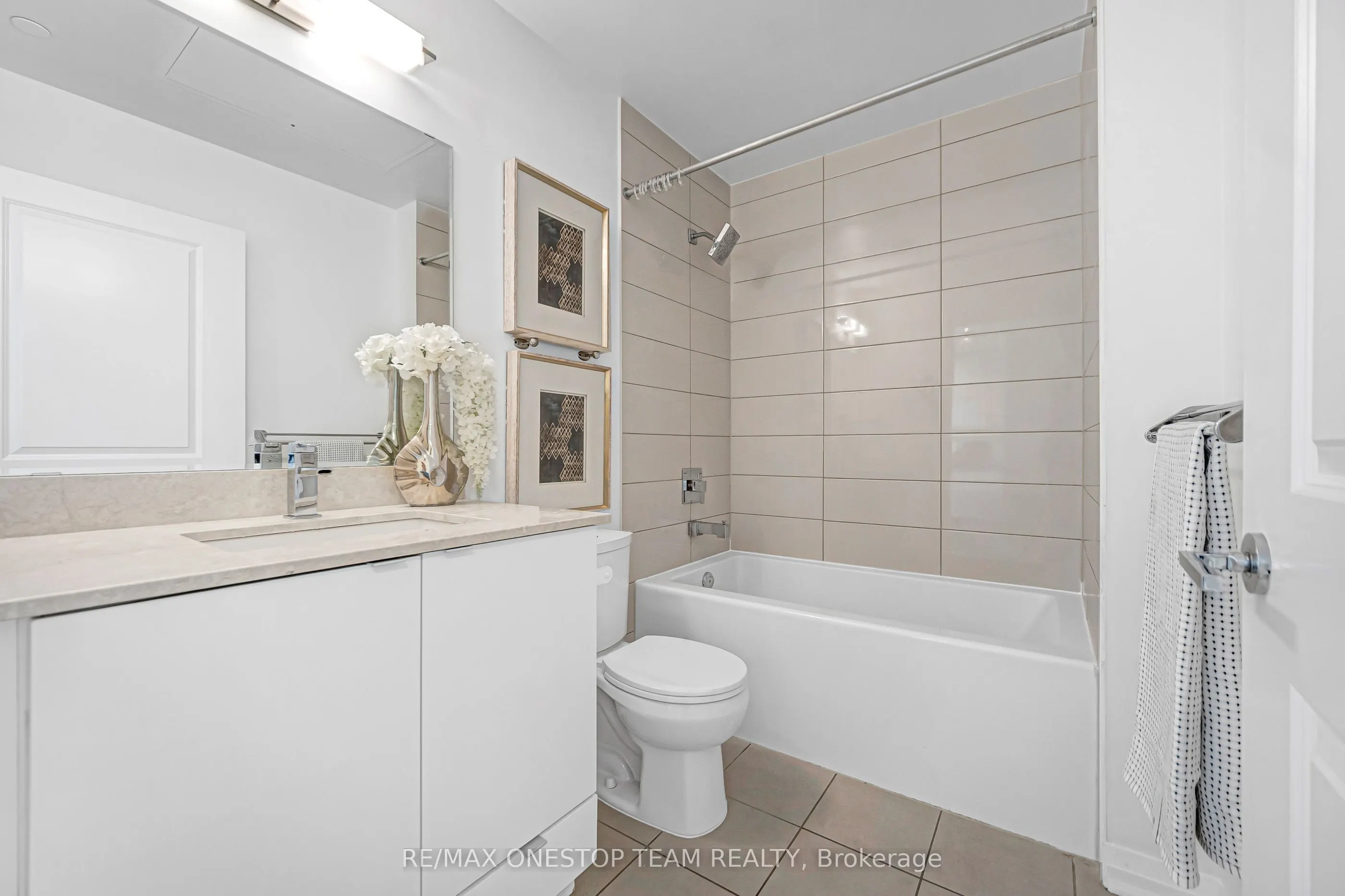59 Annie Craig Drive #1306