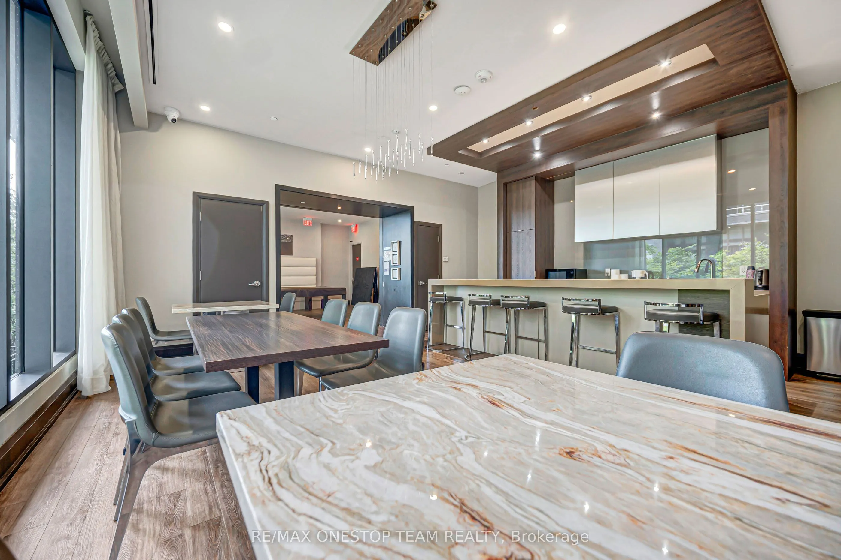 59 Annie Craig Drive #1306
