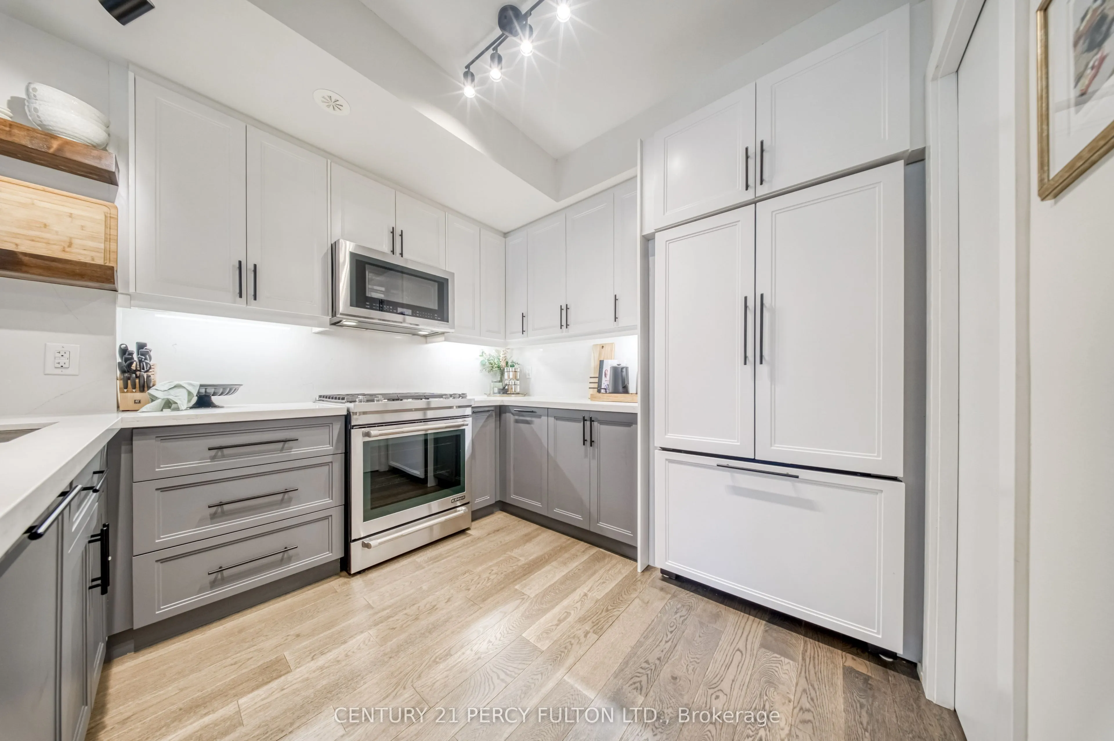 26 Ernest Avenue #20