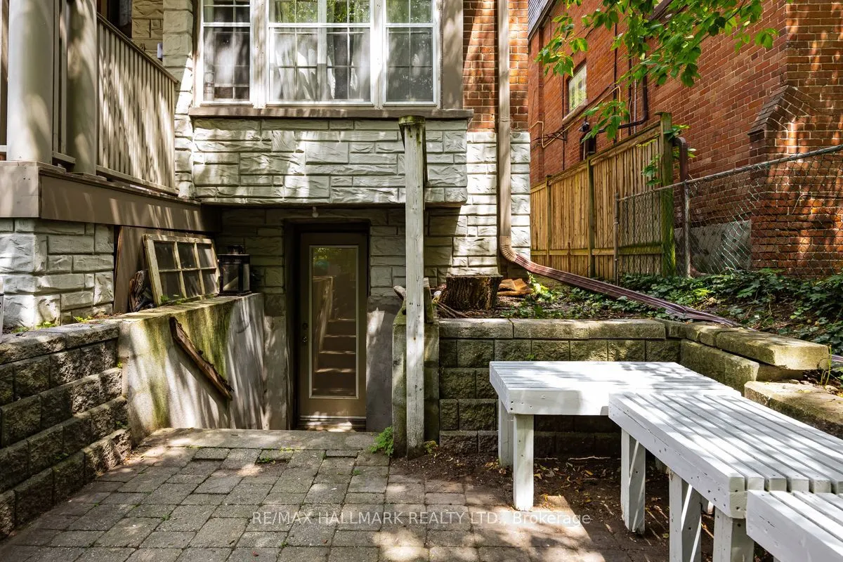 483 Parkside Drive #Lower