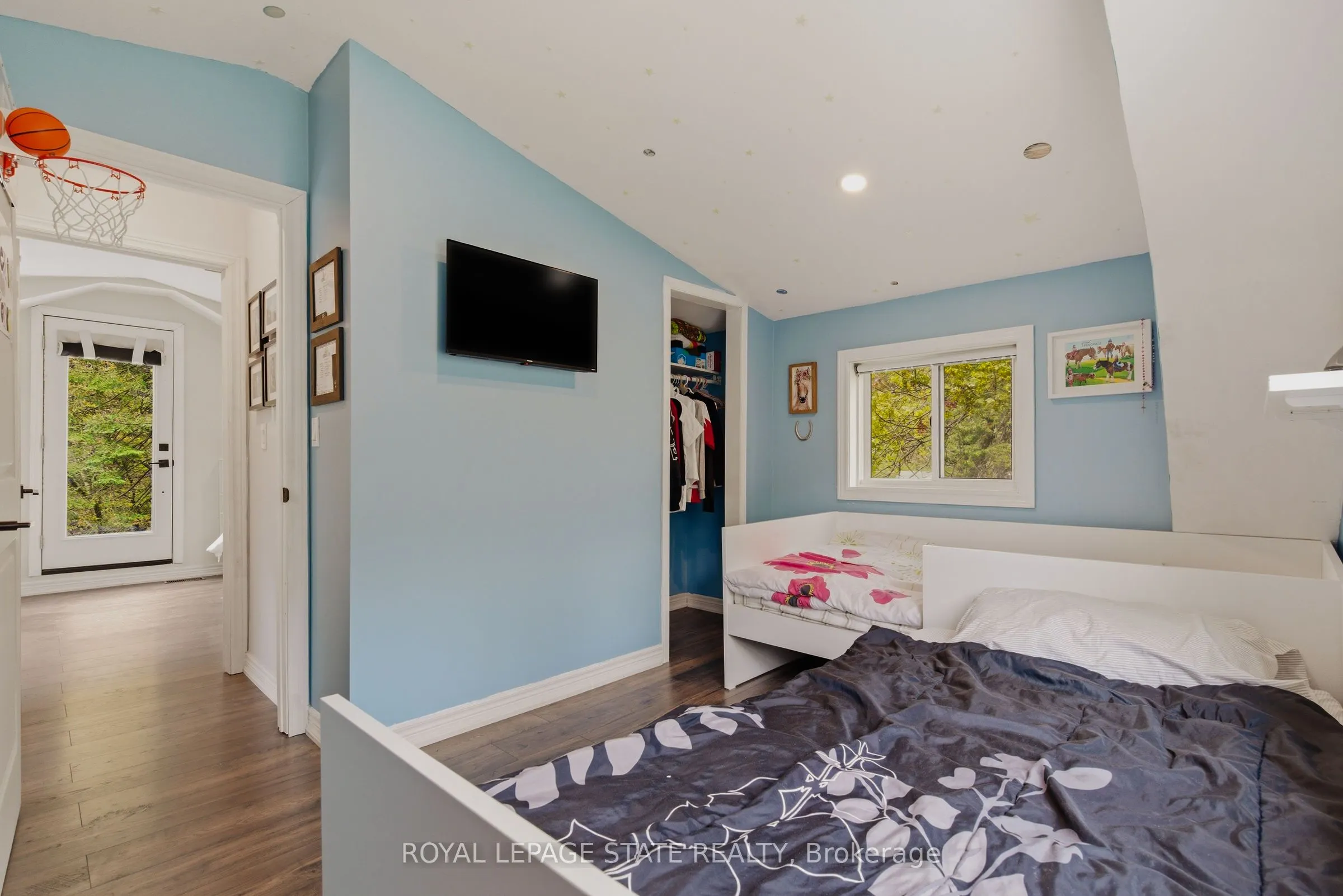 1262 Hidden Valley Road