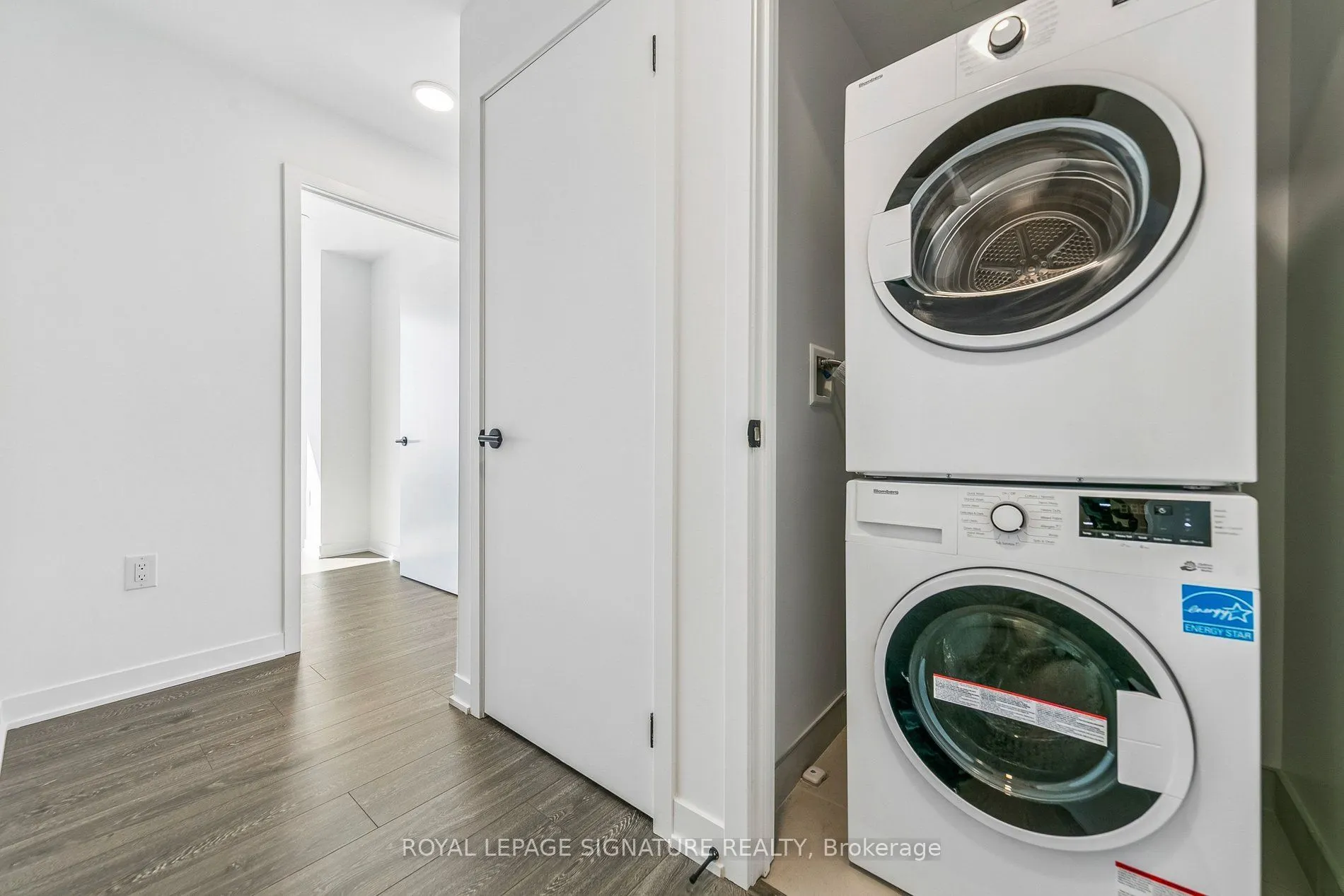 2495 Eglinton Avenue W #2404