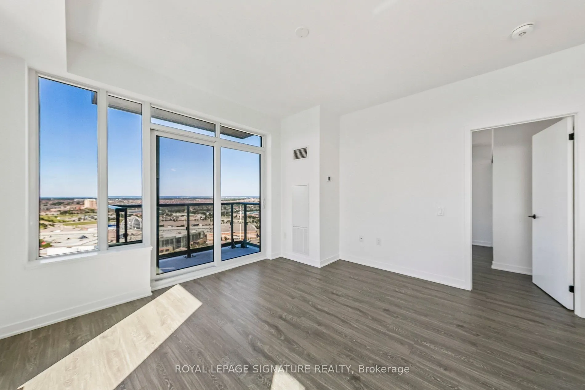 2495 Eglinton Avenue W #2404