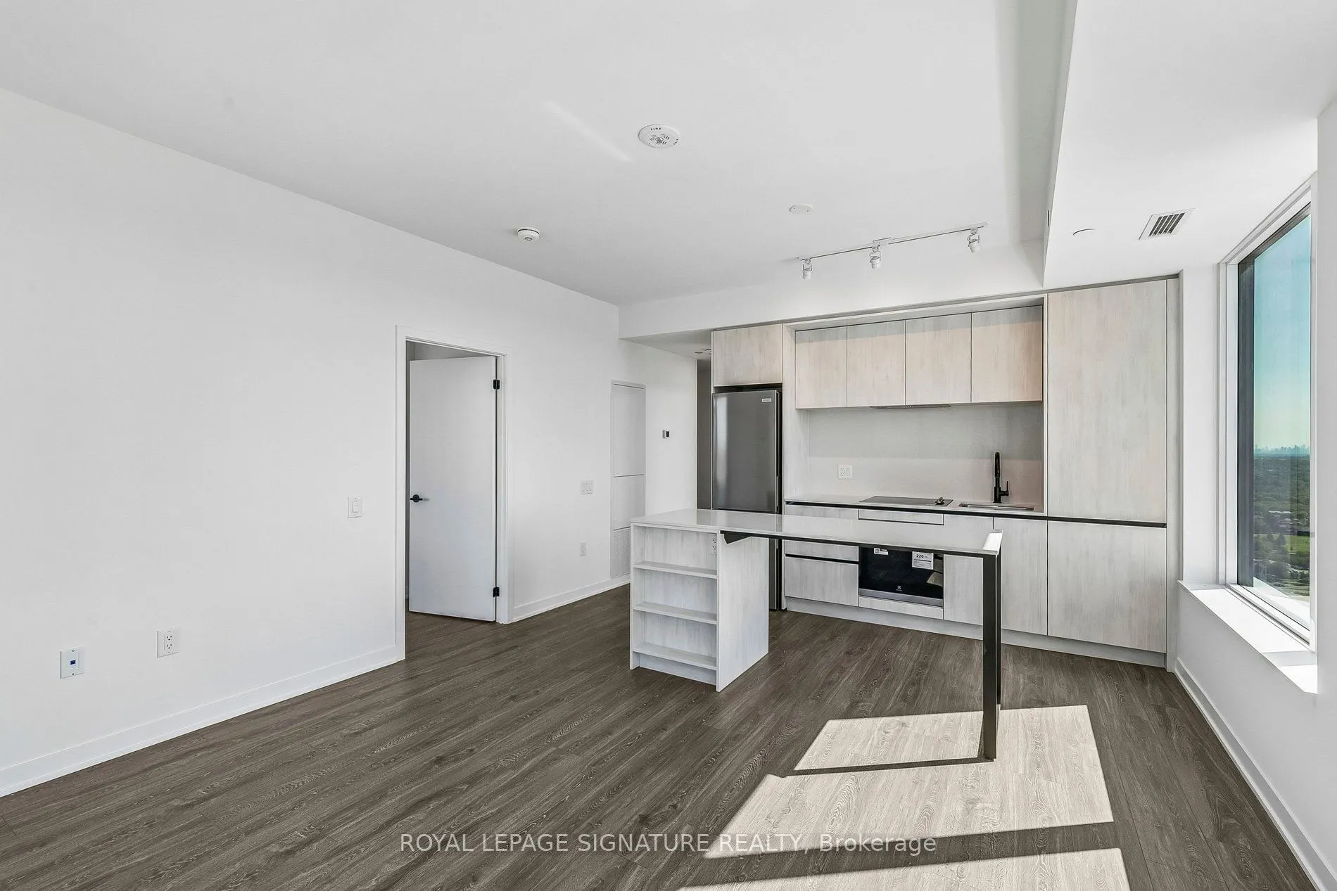 2495 Eglinton Avenue W #2404