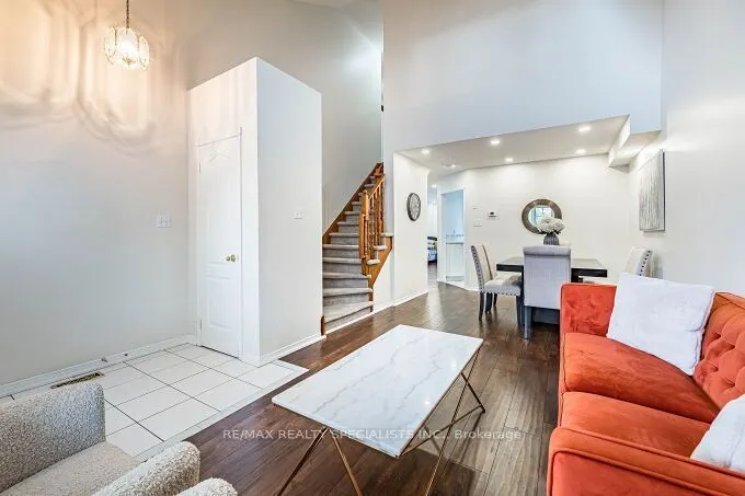 37 PEACHLEAF Crescent