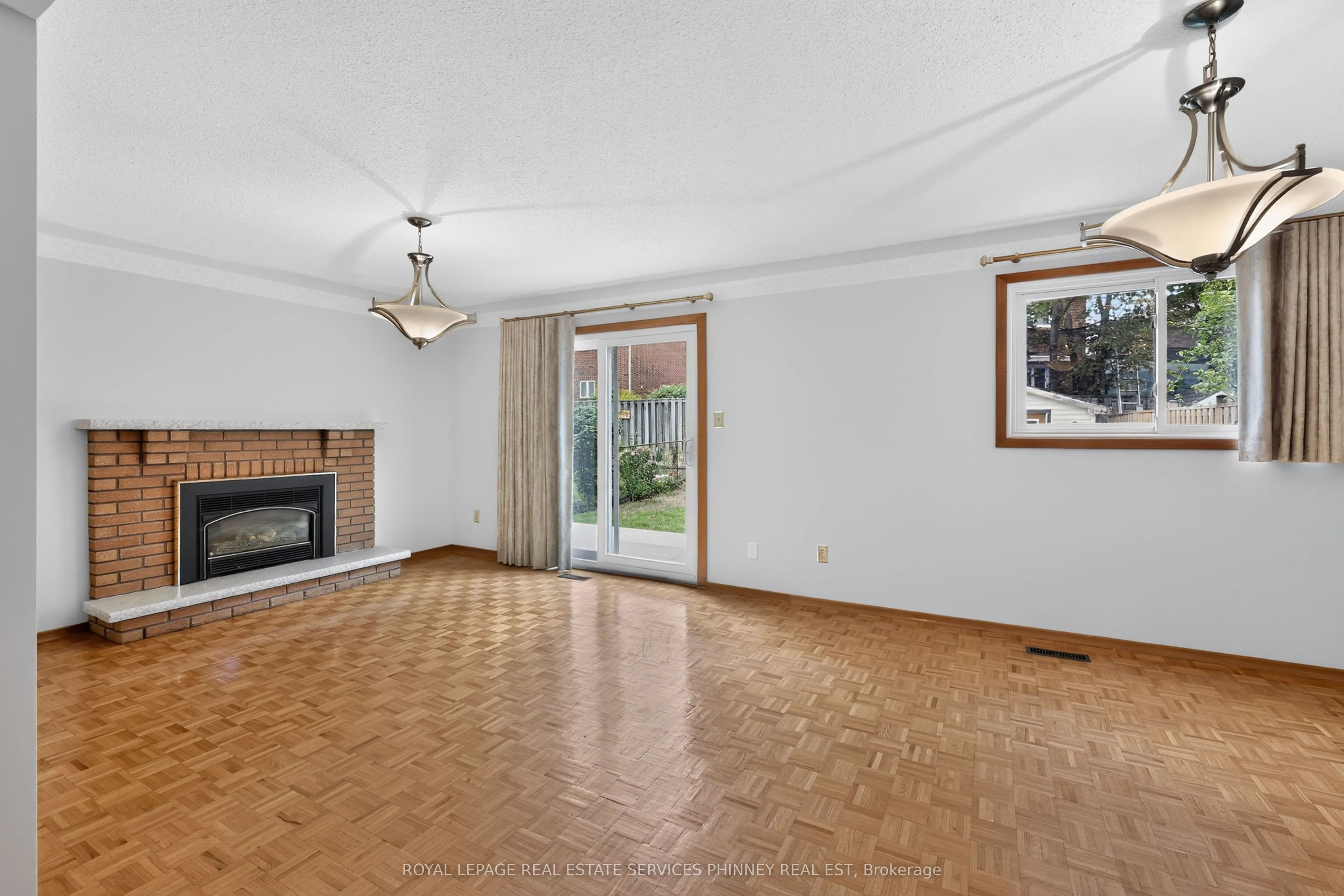 1633 Warren Drive