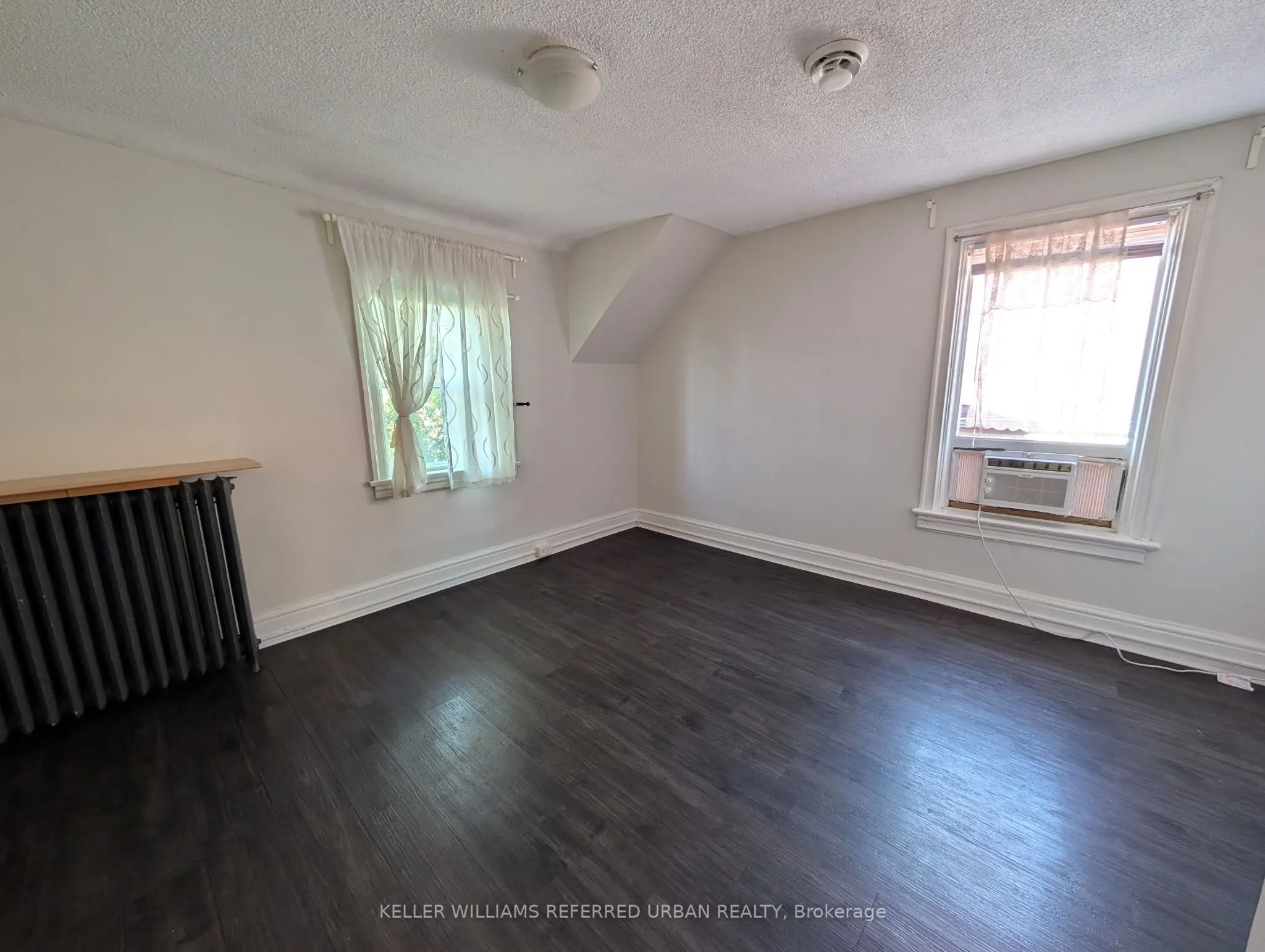 591 Jane Street #Upper