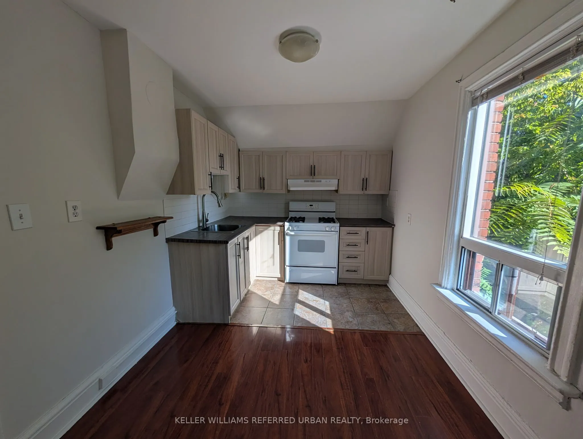 591 Jane Street #Upper