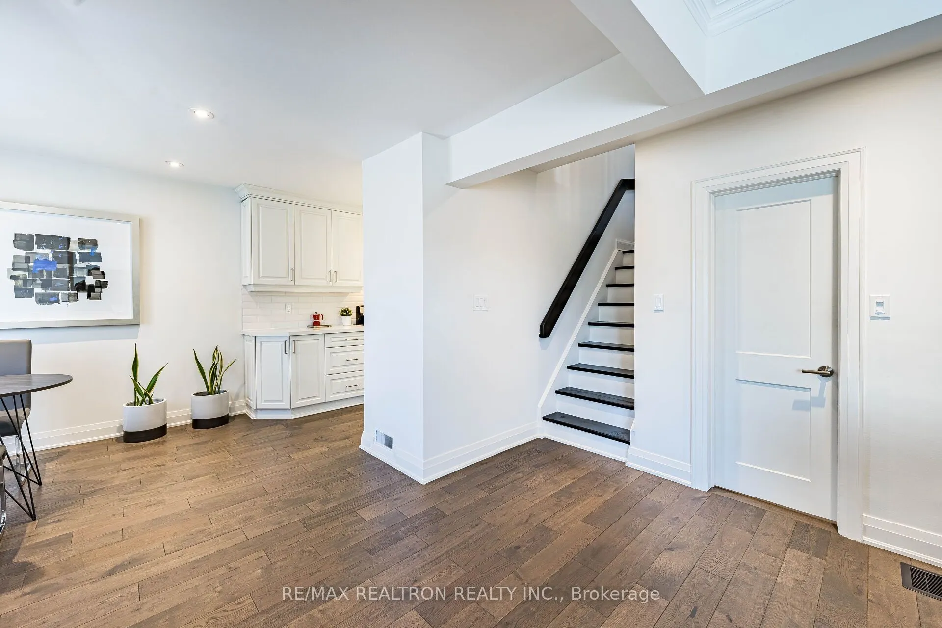 9 Ingleside Drive