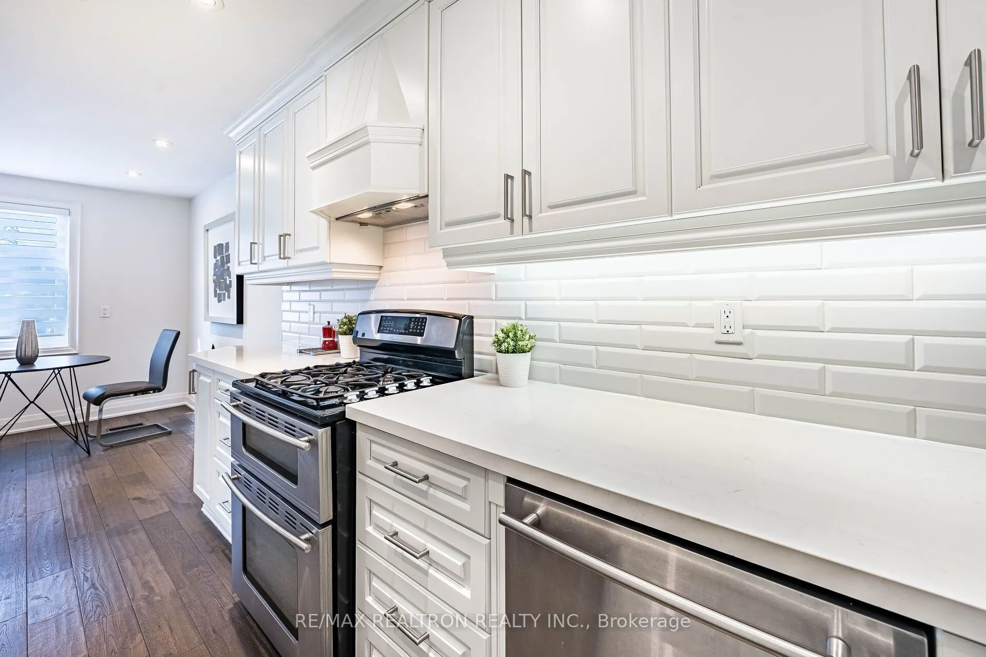 9 Ingleside Drive