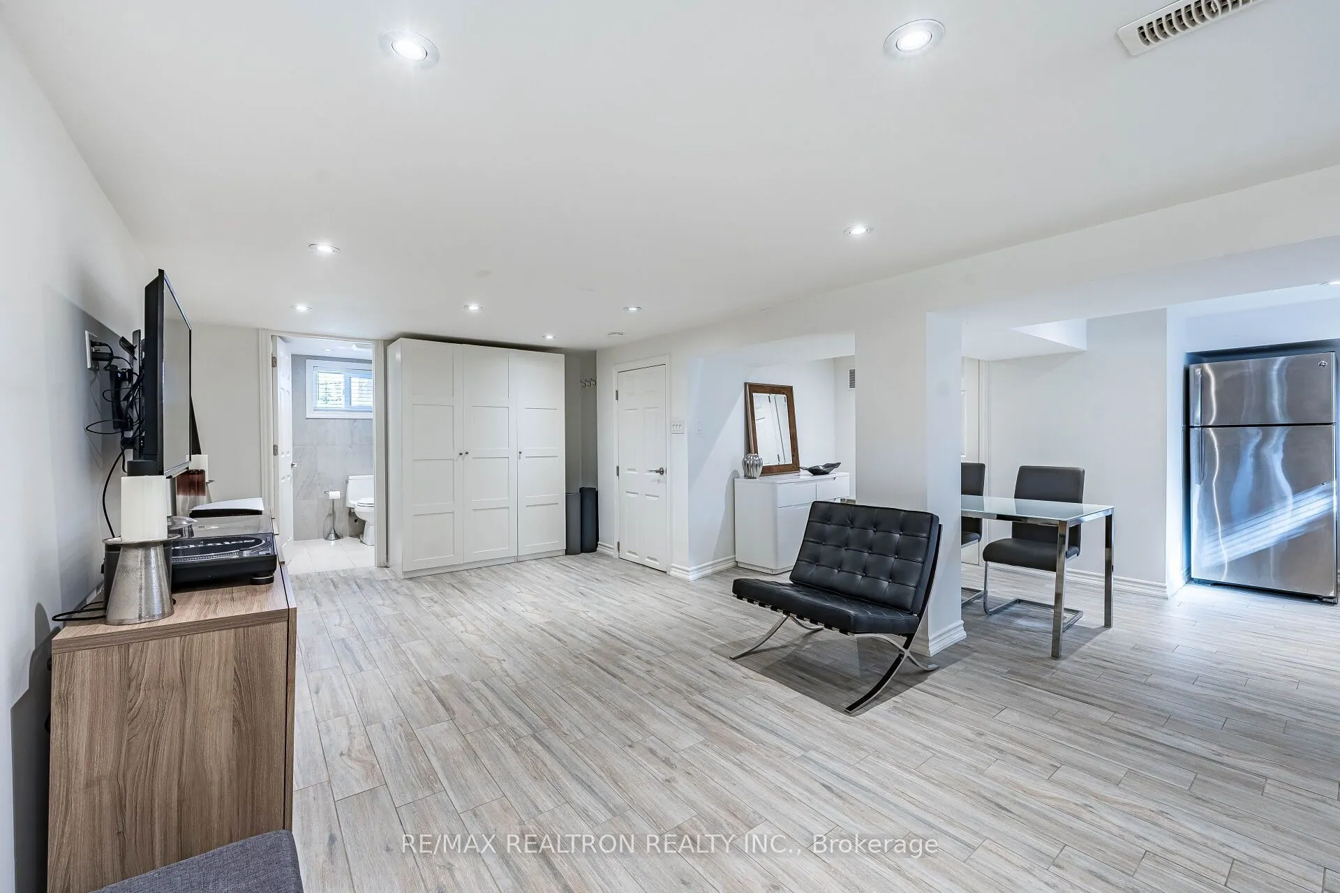 9 Ingleside Drive