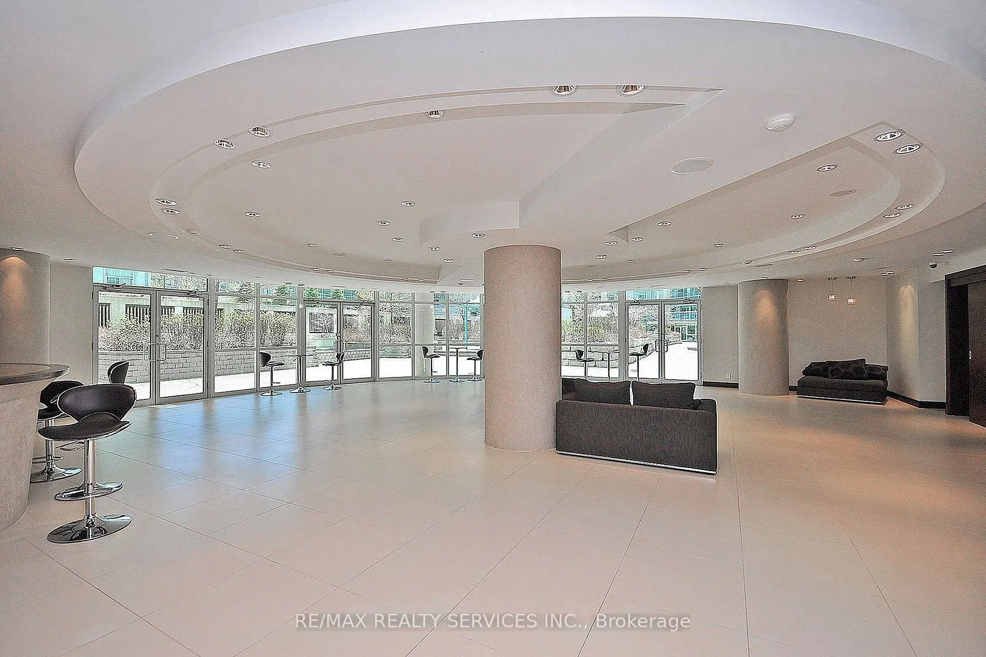 220 Burnhamthorpe Road W #2008