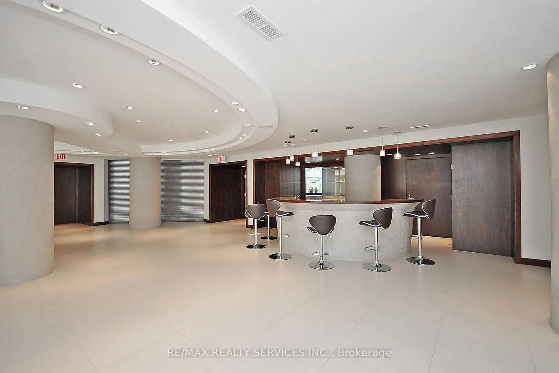 220 Burnhamthorpe Road W #2008