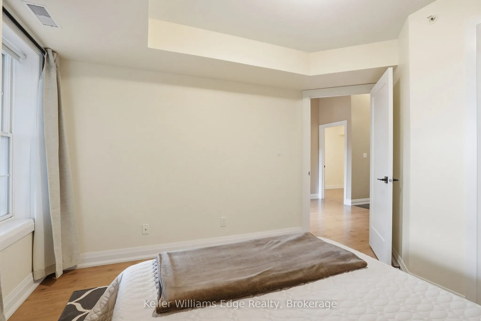 2075 Appleby Line #406