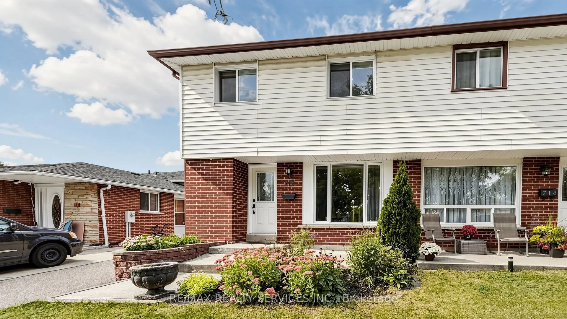 716 Eaglemount Crescent