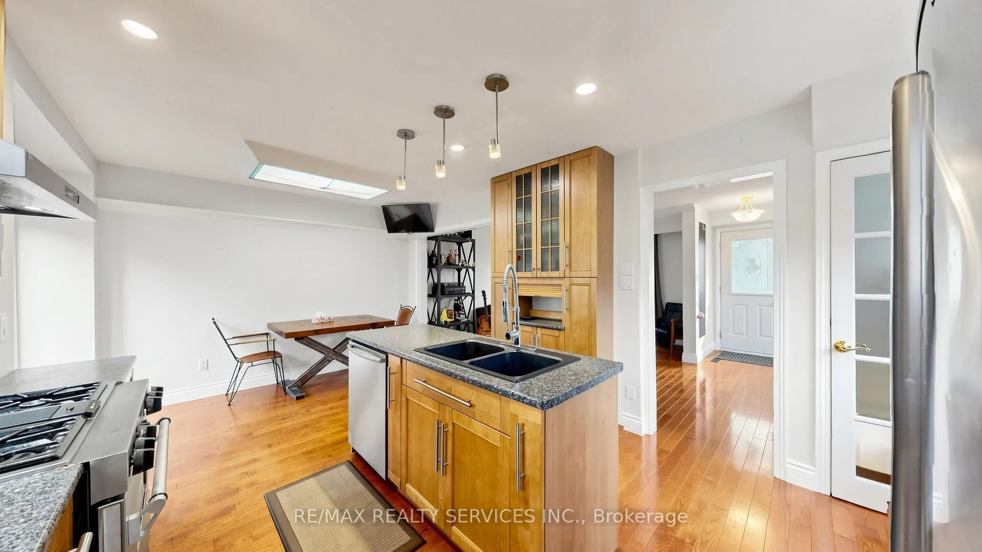 716 Eaglemount Crescent