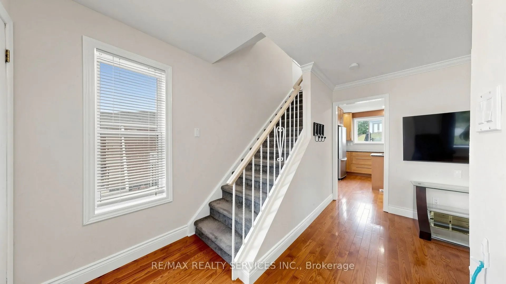716 Eaglemount Crescent