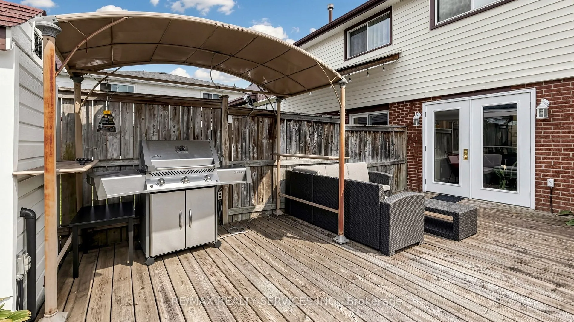 716 Eaglemount Crescent