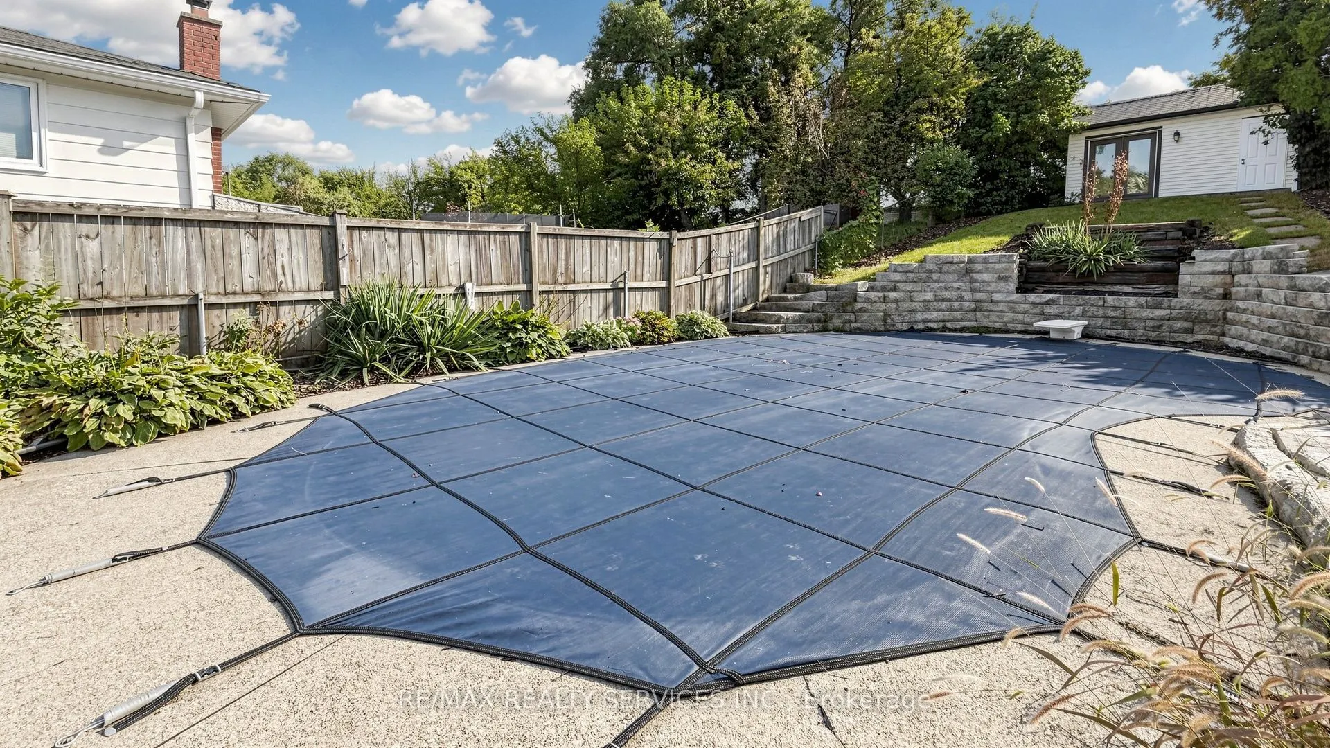 716 Eaglemount Crescent