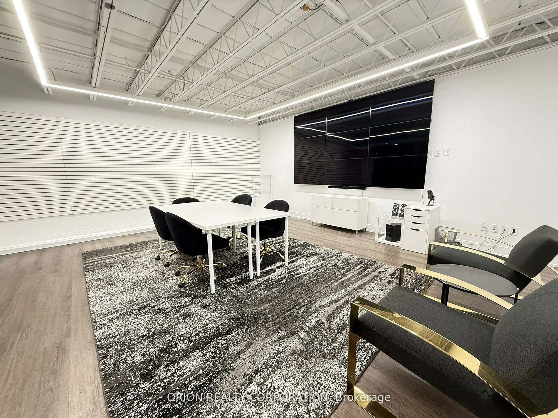 1149 Lakeshore Road E #L3