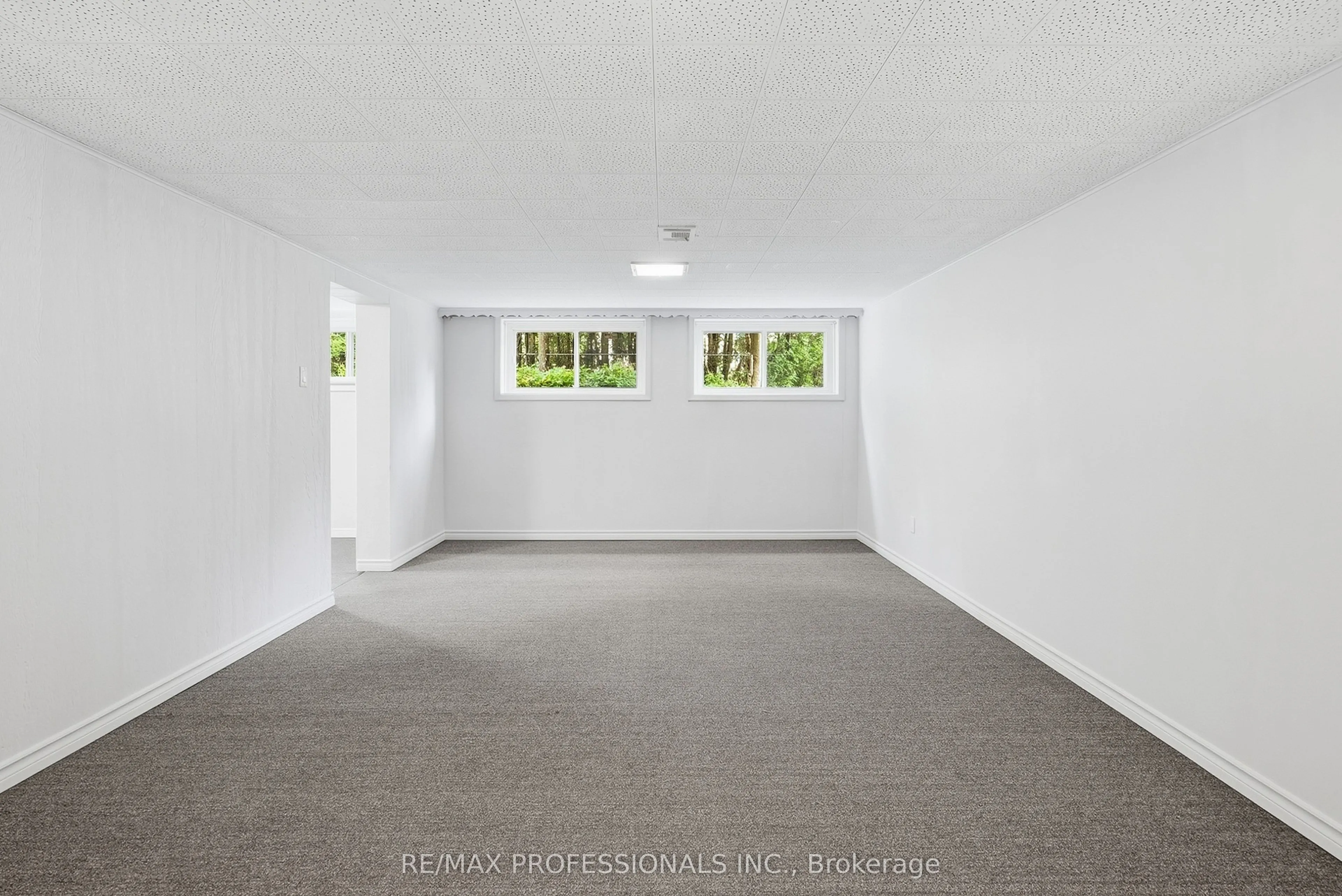 45 Fernalroy Boulevard