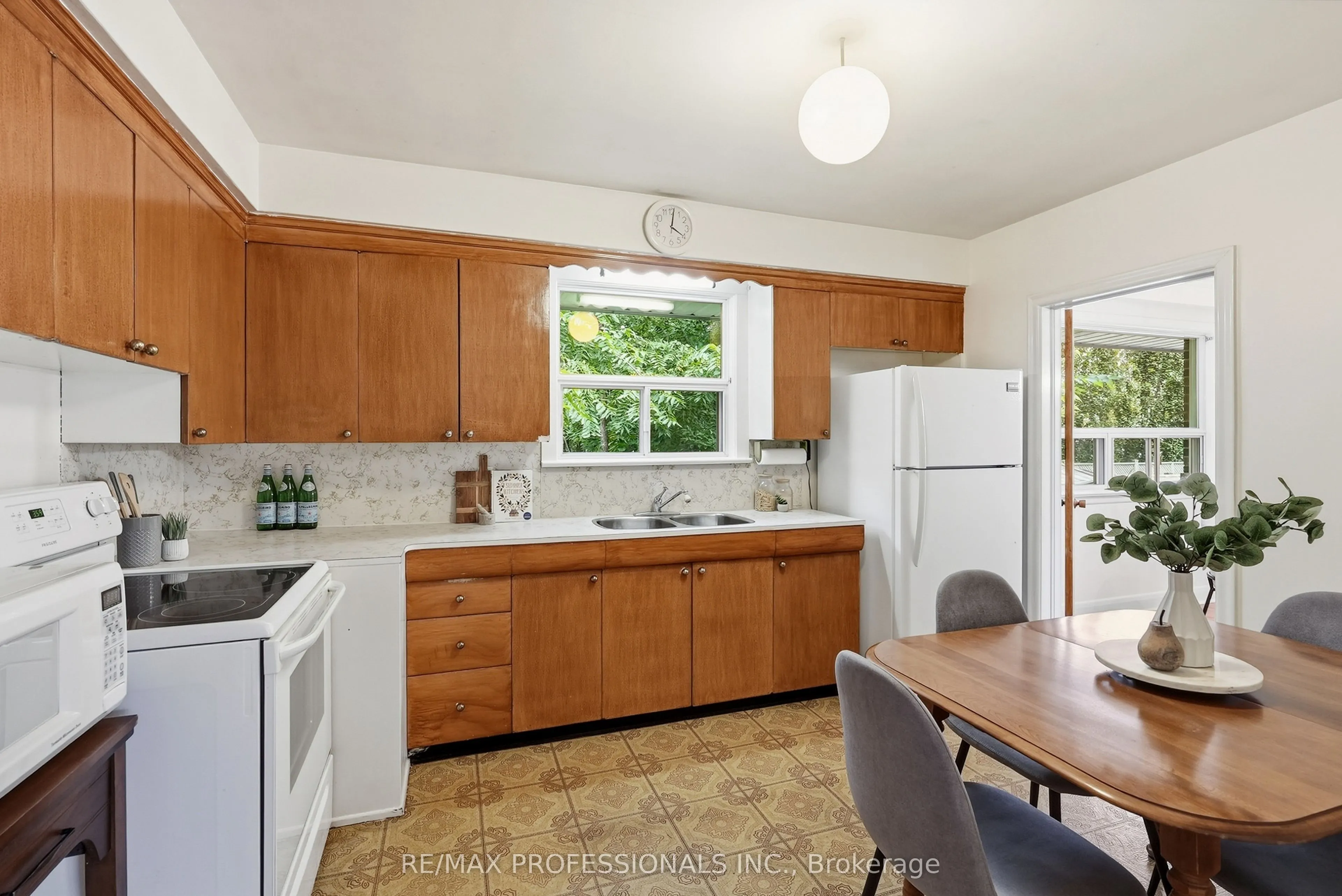45 Fernalroy Boulevard