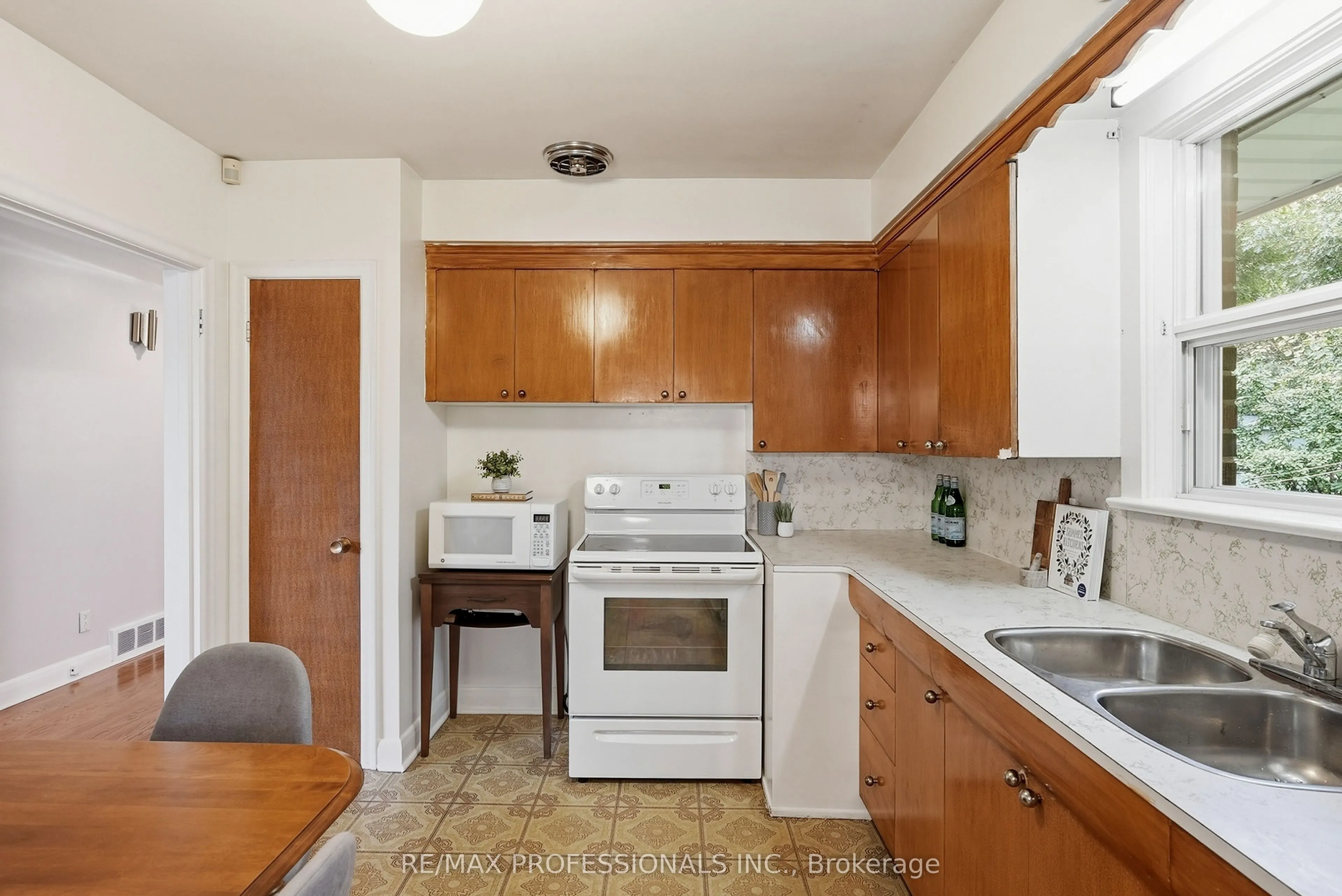 45 Fernalroy Boulevard