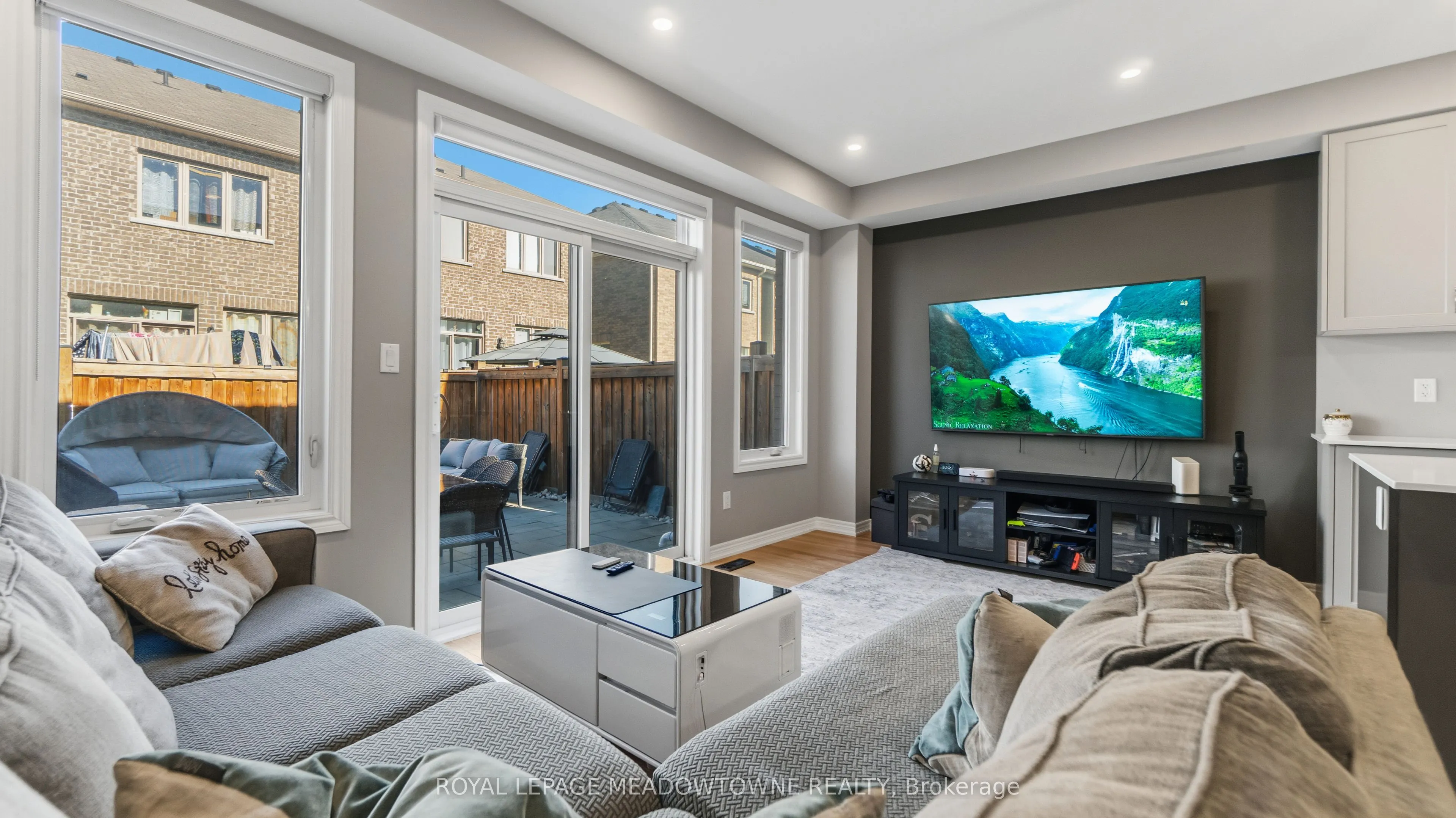 8 Angelfish Road