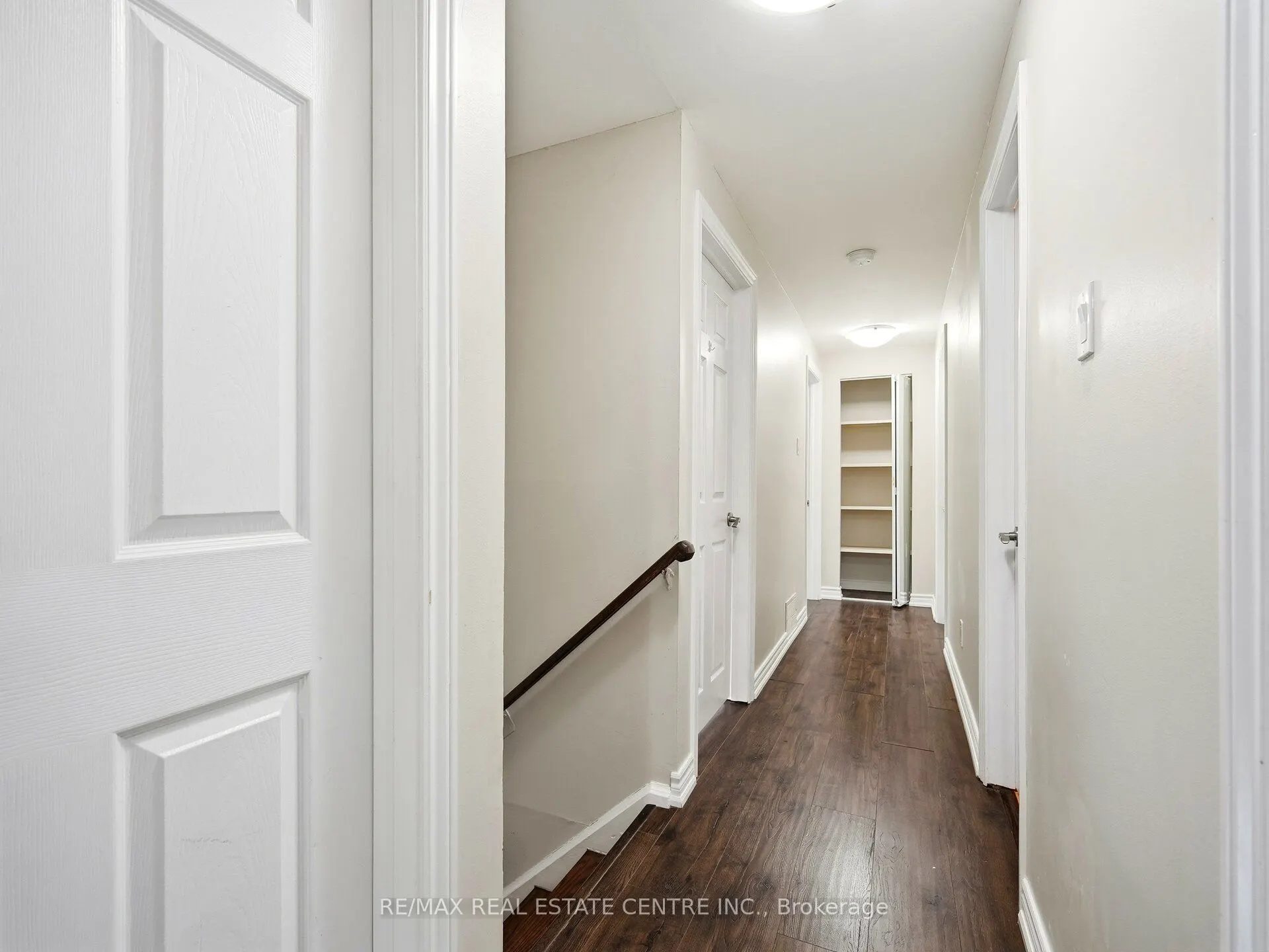 112 Mountainview Road S #Upper Level