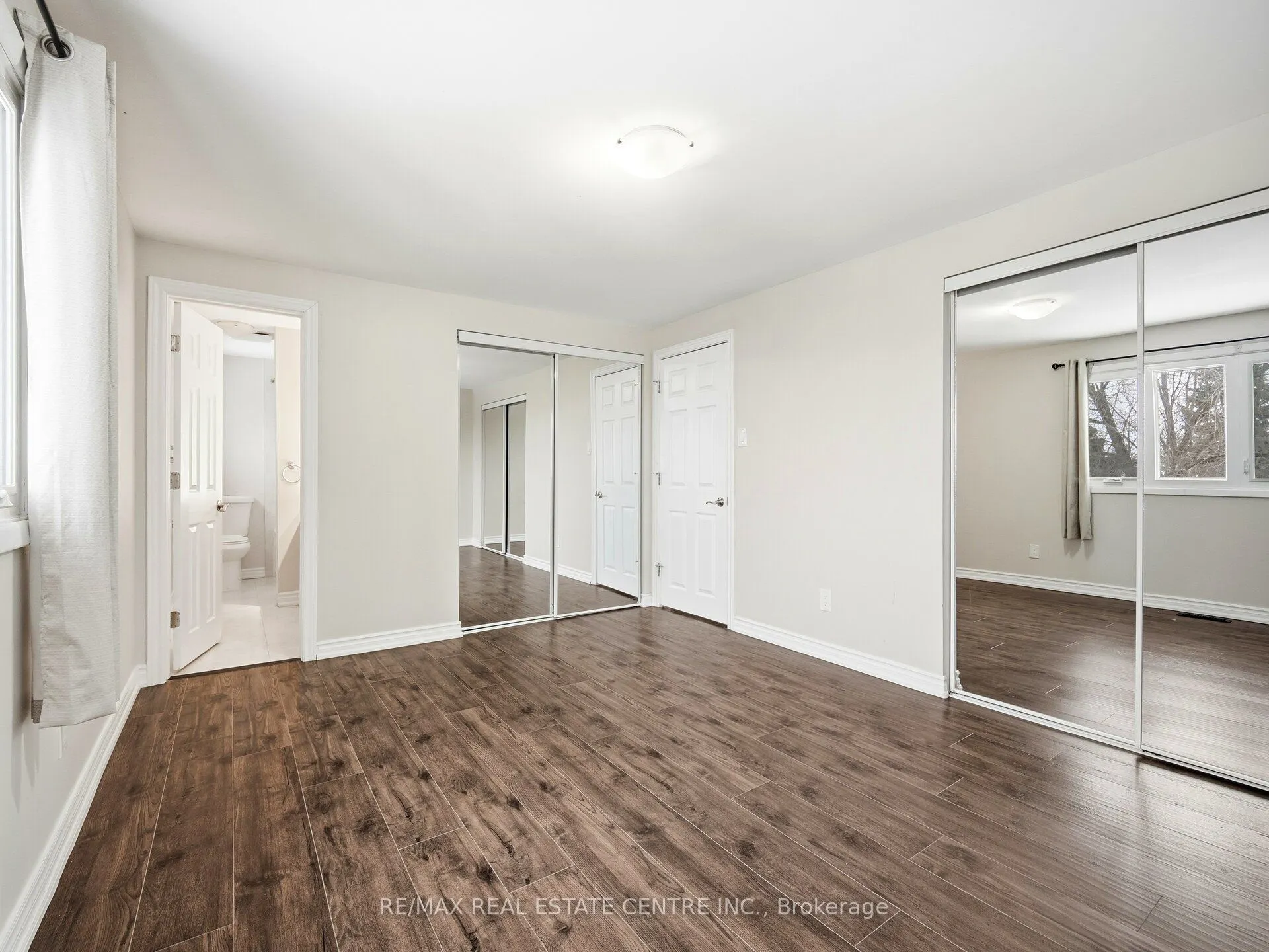 112 Mountainview Road S #Upper Level