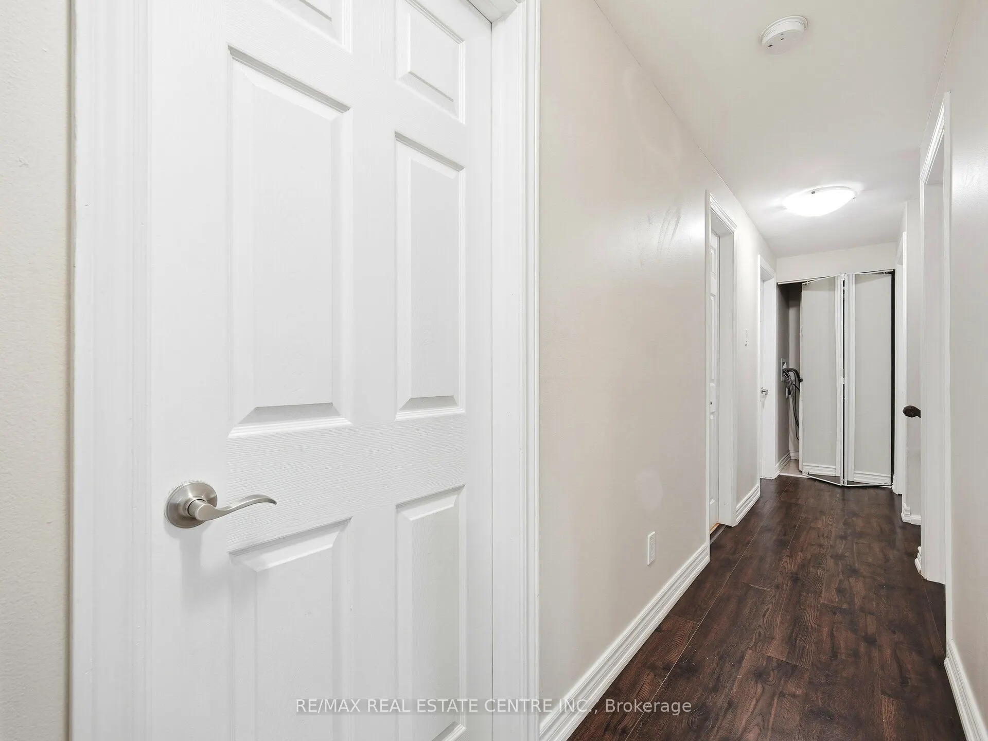 112 Mountainview Road S #Upper Level